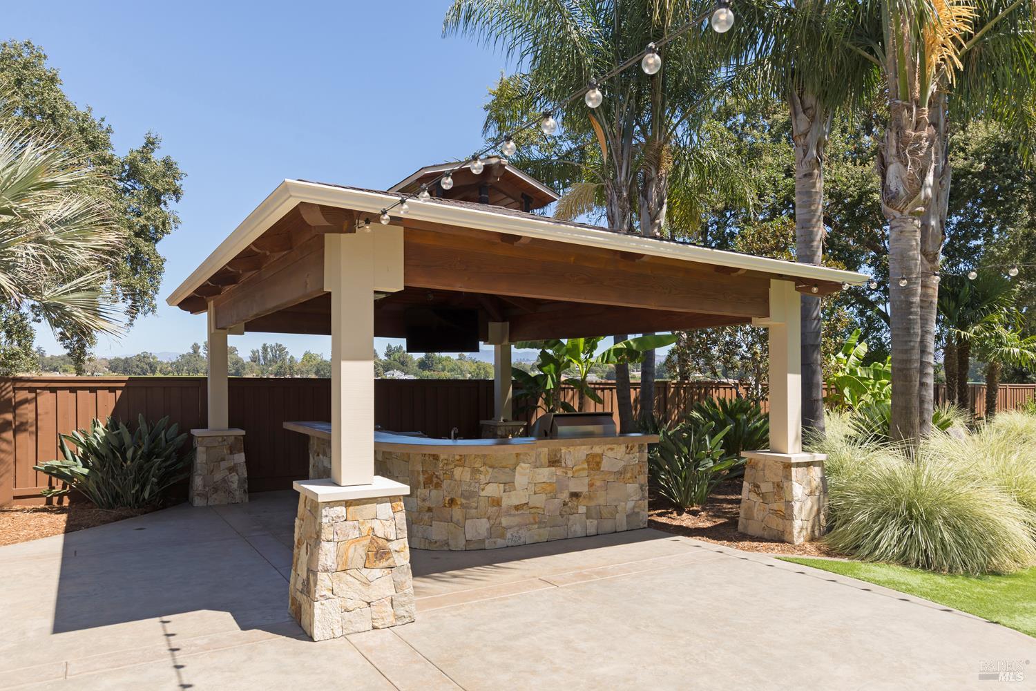 Santa Rosa, California, 95401, United States, 4 Bedrooms Bedrooms, ,4 BathroomsBathrooms,Residential,For Sale,1993093