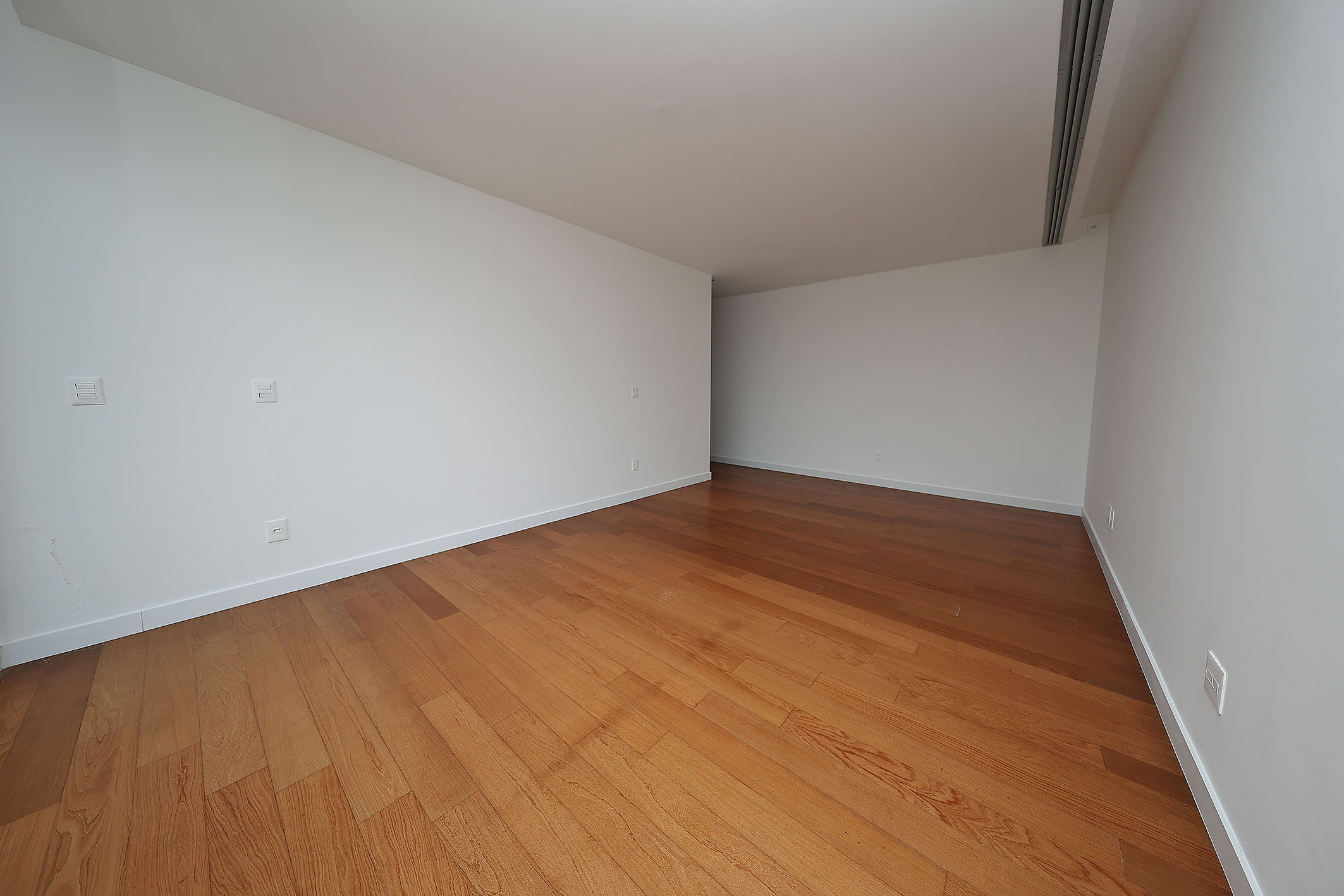  Oceanfront linear penthouse with private leisure amenities - 物件實景