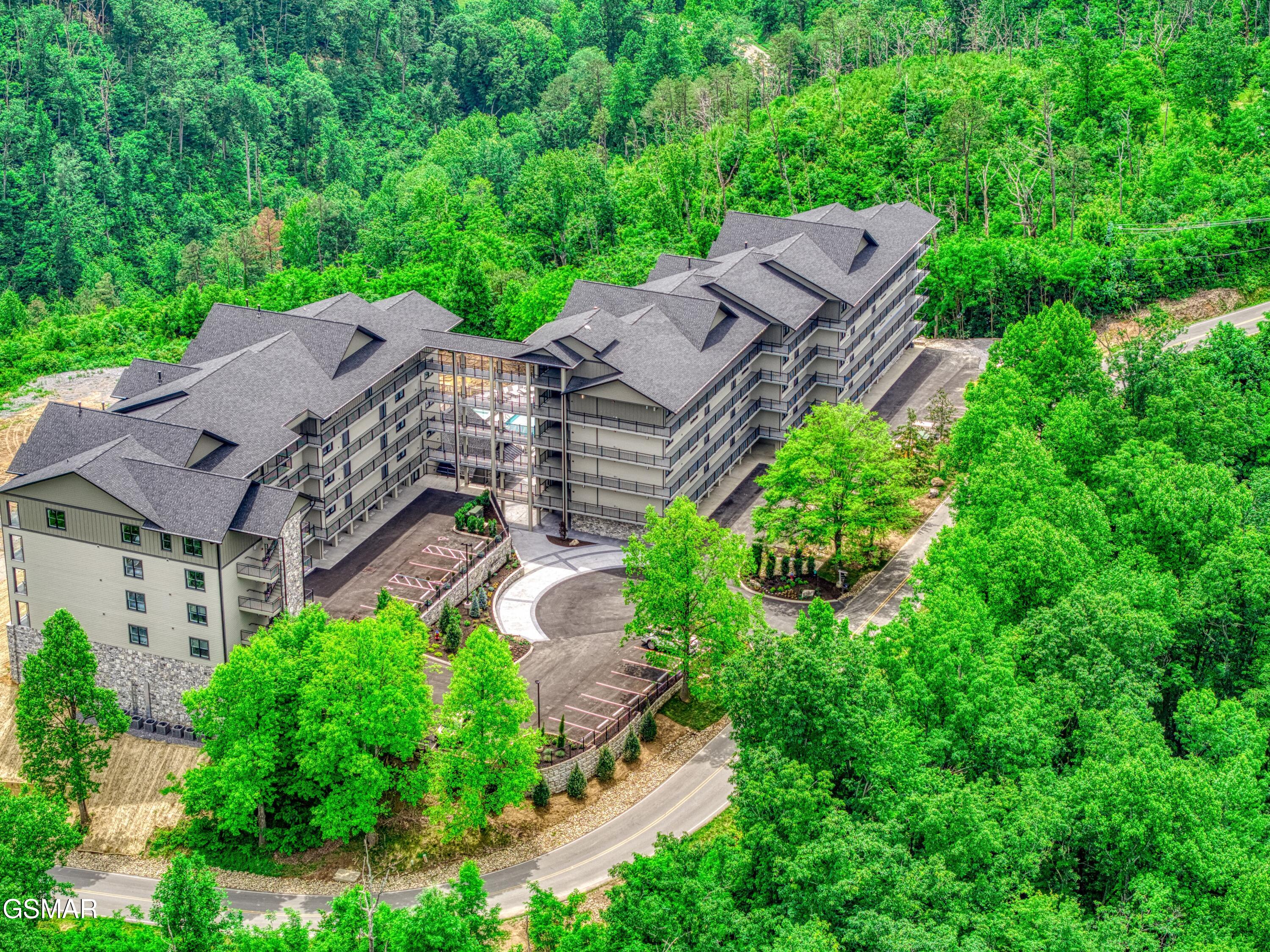 Gatlinburg, Tennessee, 37738, United States, 3 Bedrooms Bedrooms, ,4 BathroomsBathrooms,Residential,For Sale,1977552