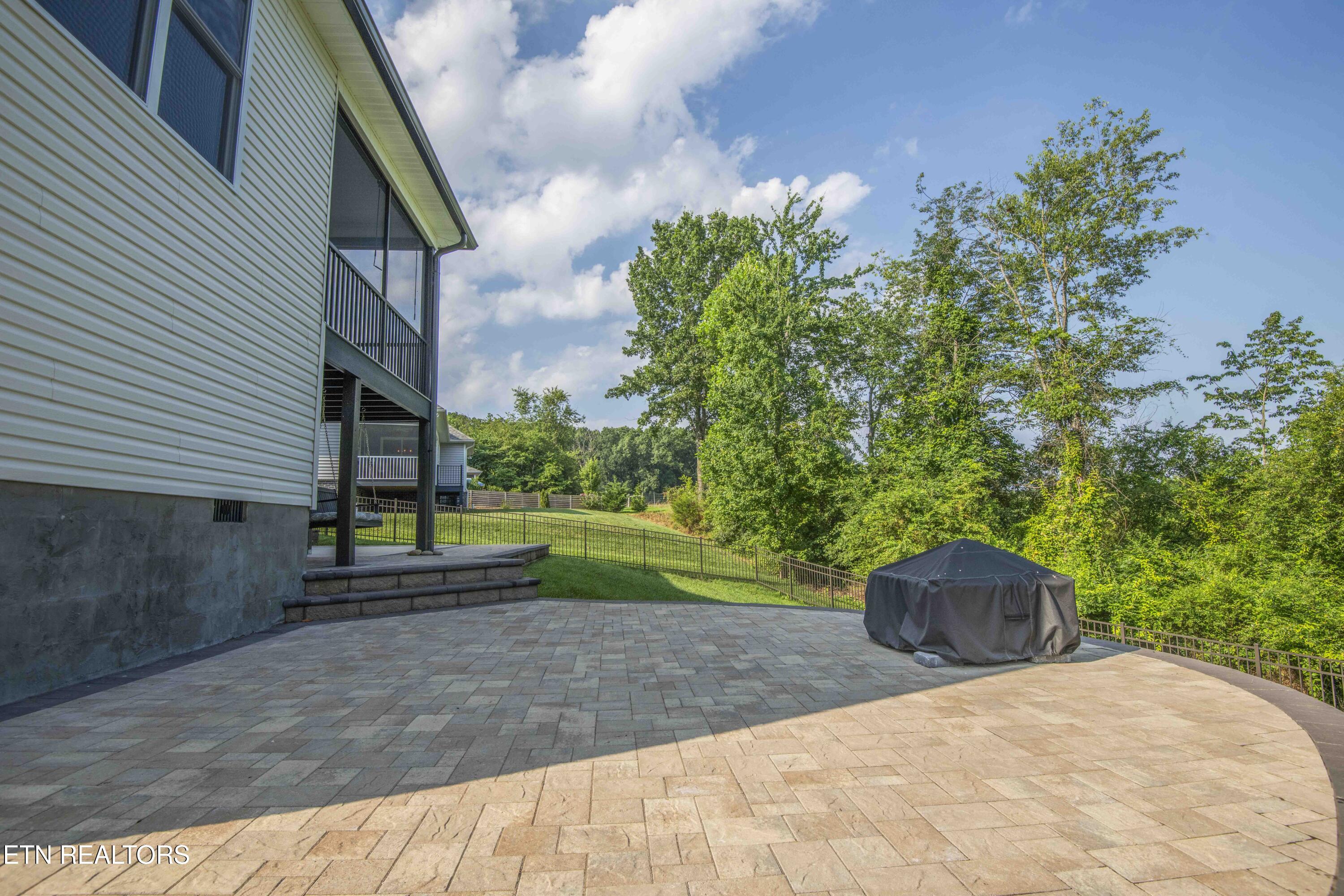 Loudon, Tennessee, 37774, United States, 3 Bedrooms Bedrooms, ,2 BathroomsBathrooms,Residential,For Sale,1879743