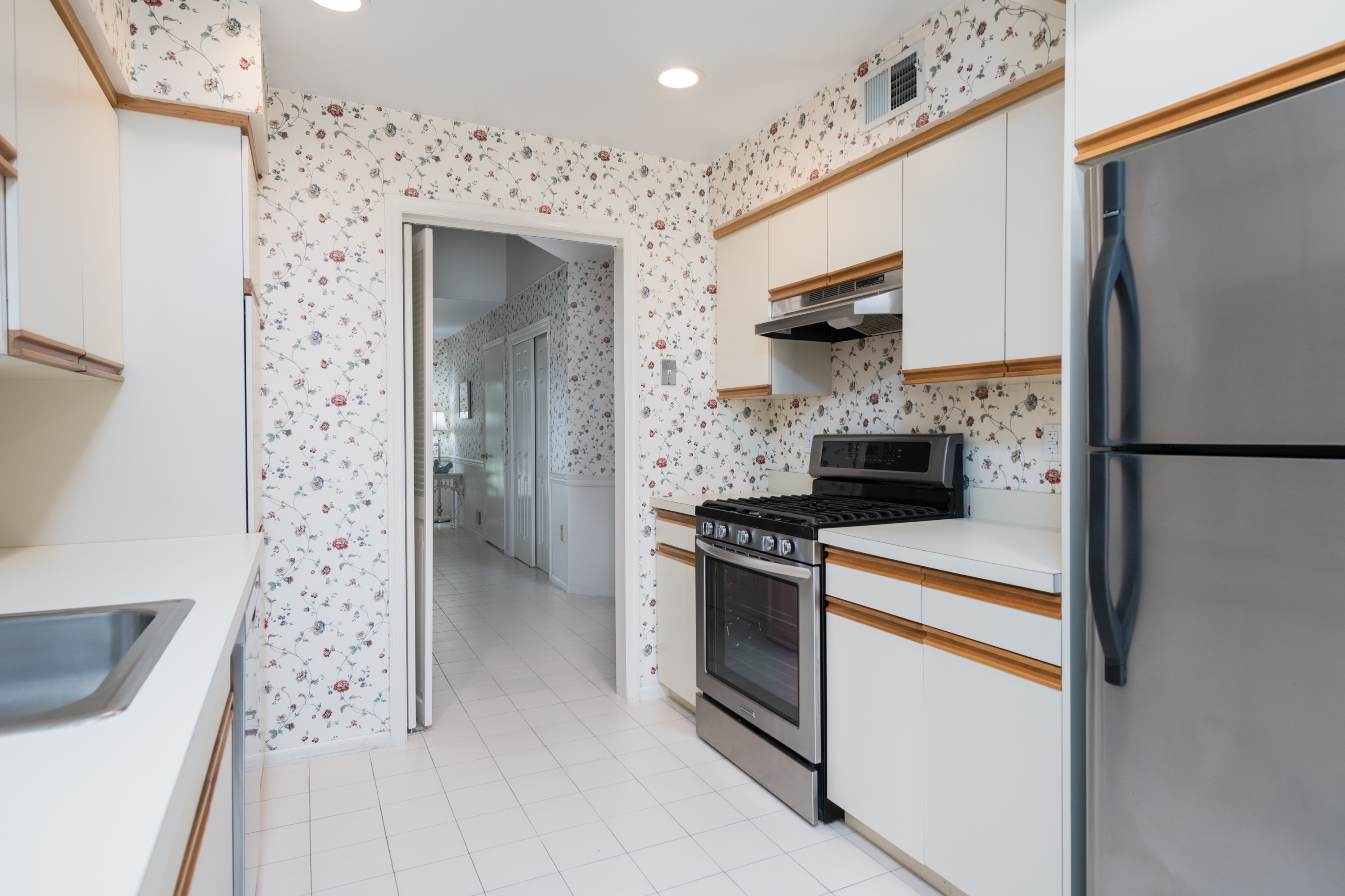  3-bedroom, 2.5-bath townhome in Little Silver - 物件實景