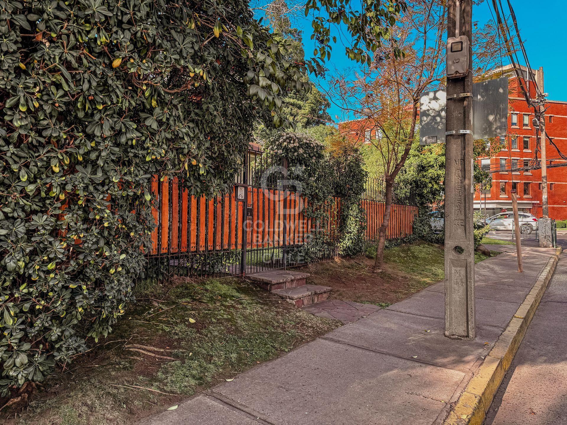 Vitacura, Chile, 4 Bedrooms Bedrooms, ,3 BathroomsBathrooms,Residential,For Sale,1917854