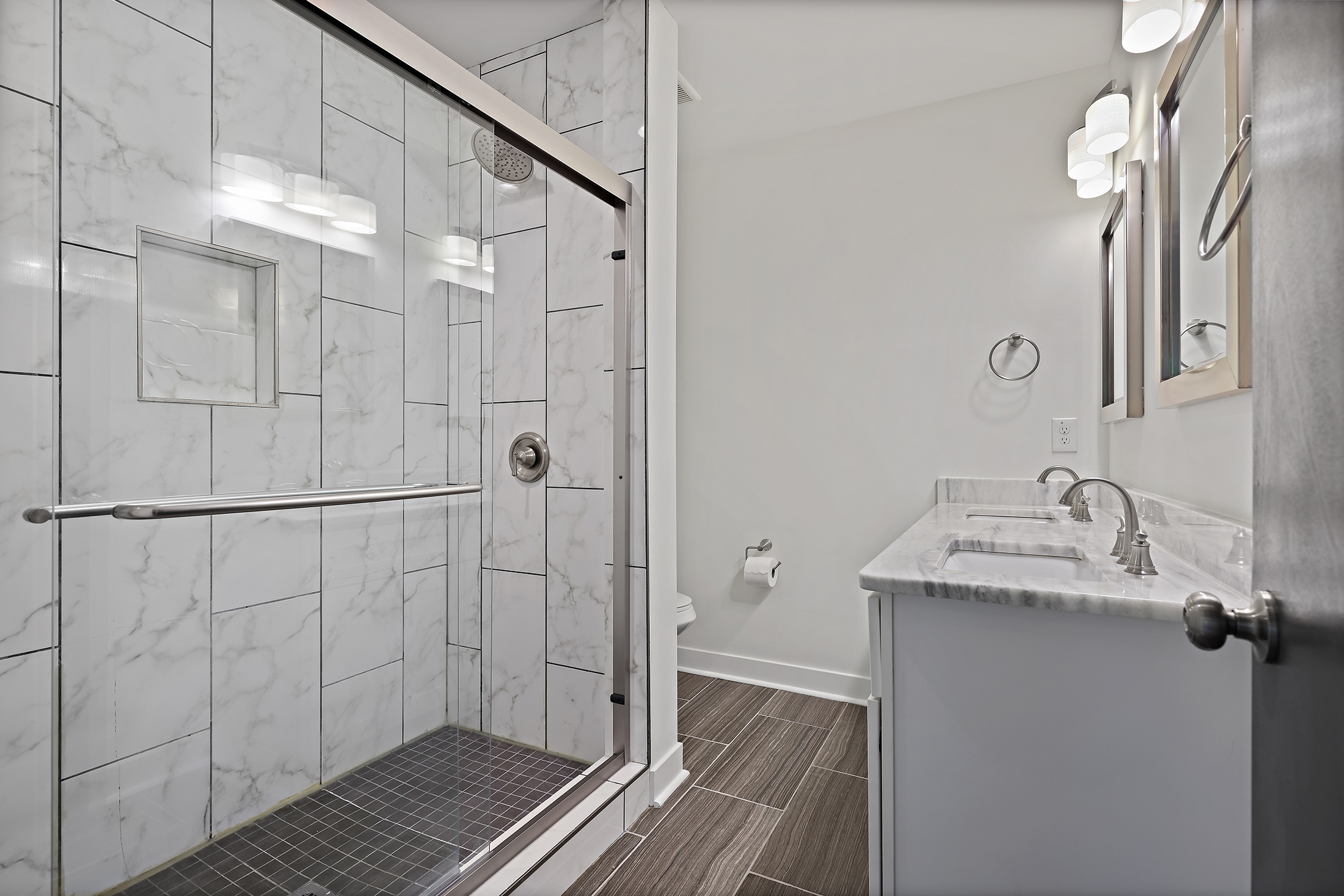  Charming Updated Ranch Home in Sought-after Clairmont Terrace Neighborhood - 物件實景
