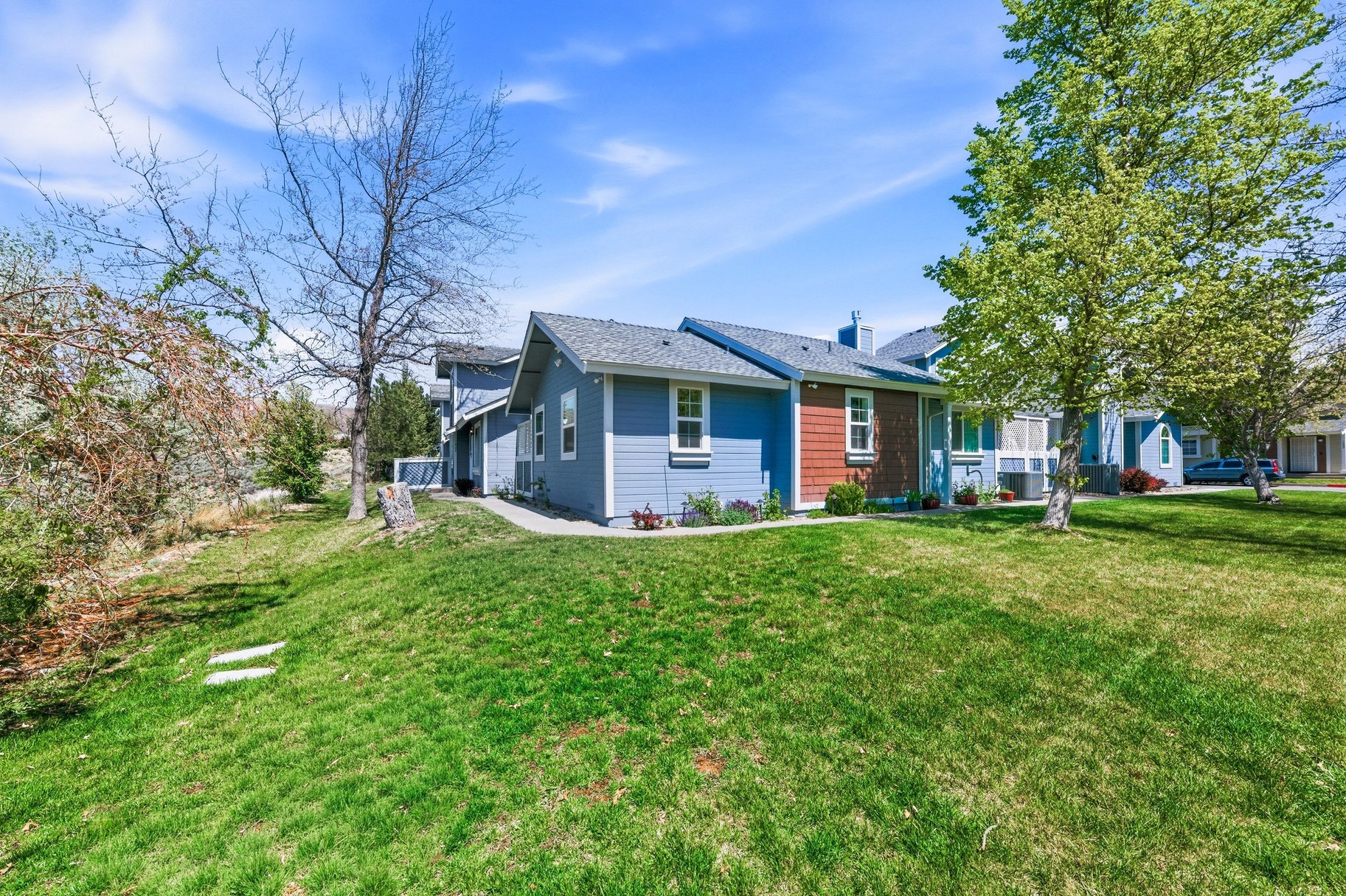 Rebuilt to Impress: Stylish Modern Townhome Retreat - 物件實景