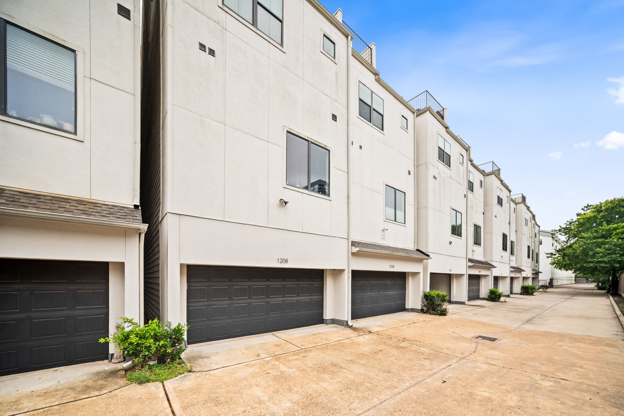  1208 W Dallas Street - 物件實景