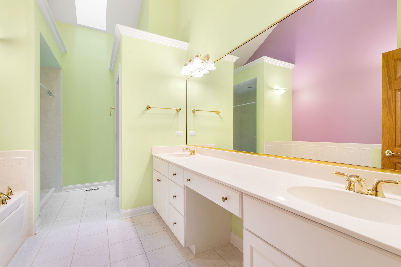 Palos Heights, Illinois, 60463, United States, 3 Bedrooms Bedrooms, ,4 BathroomsBathrooms,Residential,For Sale,1965288
