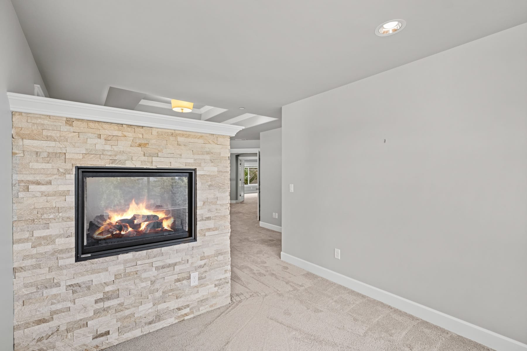 12465 SW LESSER RD Portland, OR 97219 - 物件實景