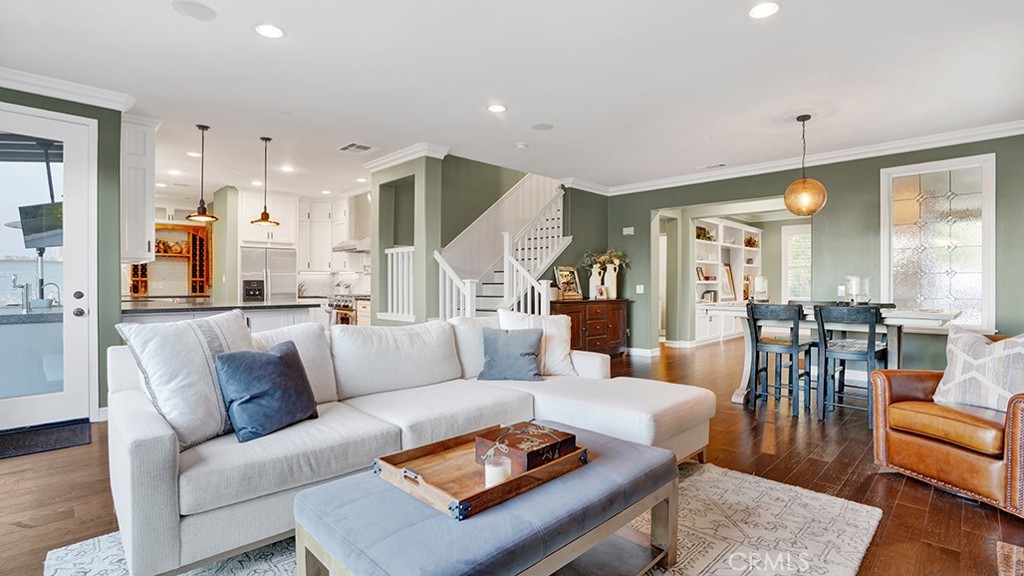 San Clemente, California, 92673, United States, 4 Bedrooms Bedrooms, ,3 BathroomsBathrooms,Residential,For Sale,1941034