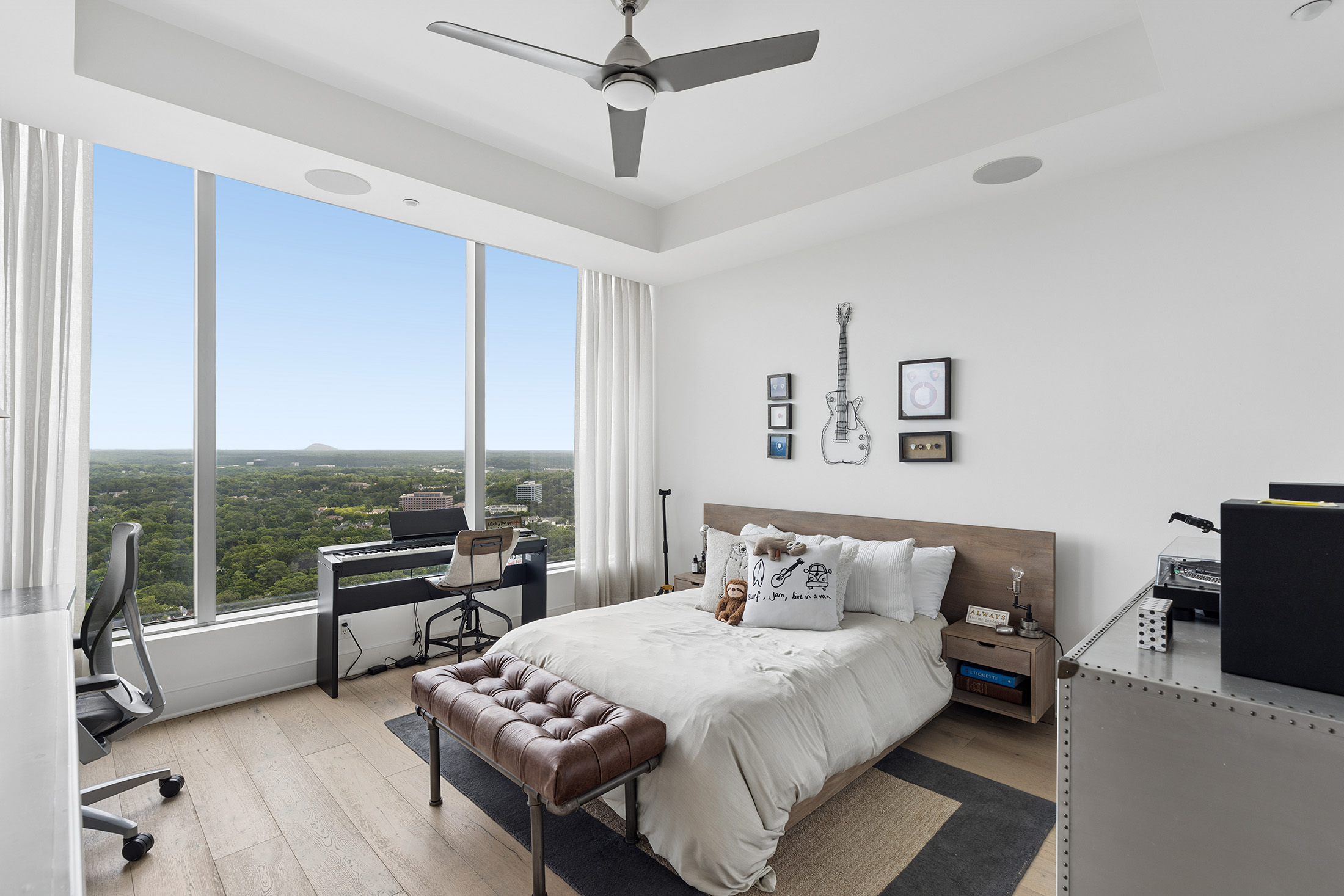  The Ritz-Carlton Residence — A Home With a View - 物件實景