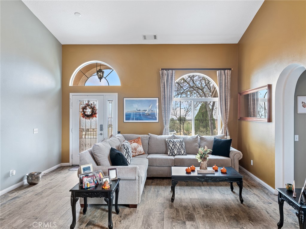 Pinon Hills, California, 92372, United States, 5 Bedrooms Bedrooms, ,3 BathroomsBathrooms,Residential,For Sale,1993354