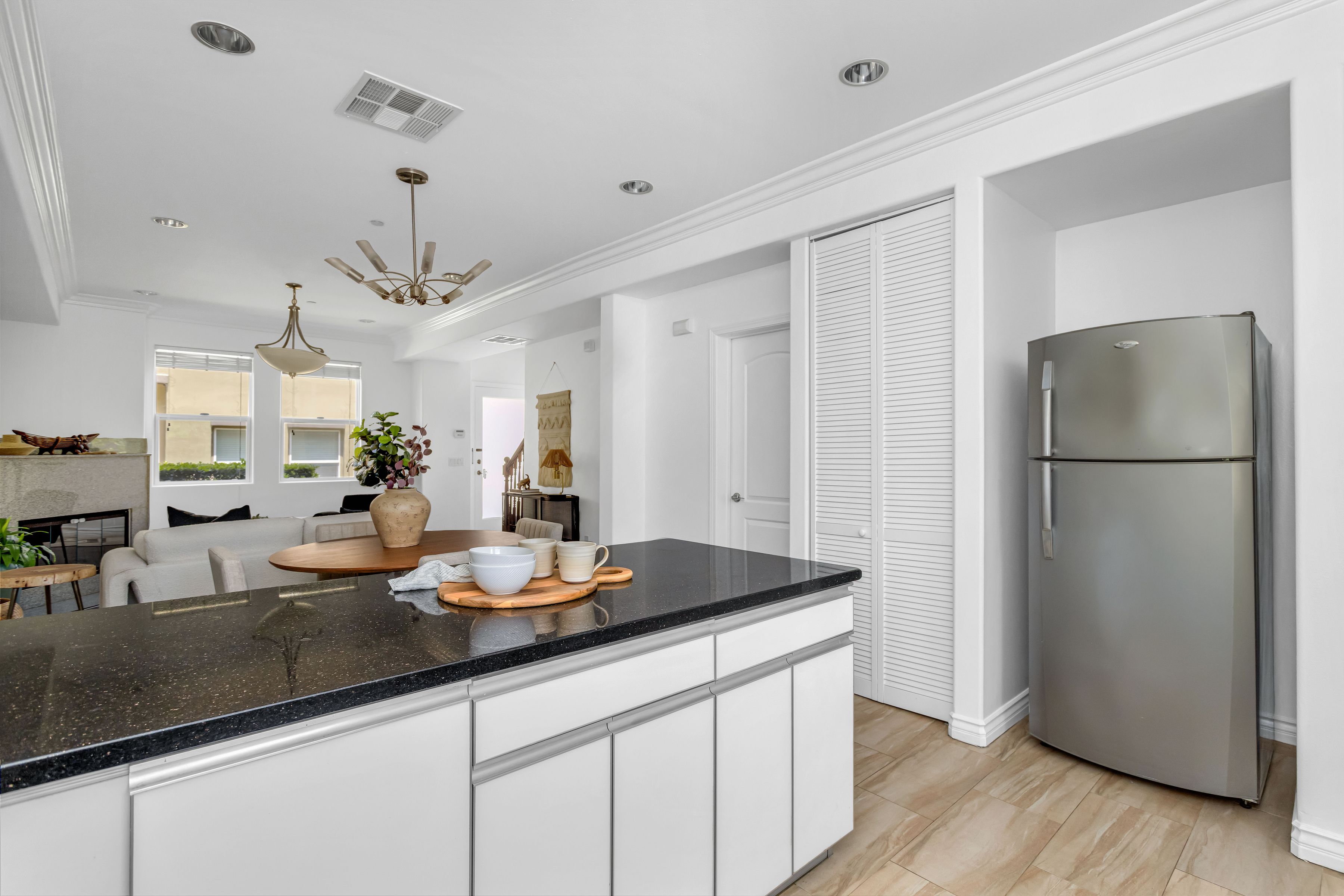  Modern Pasadena Townhome with Private 2-Car Garage - 物件實景
