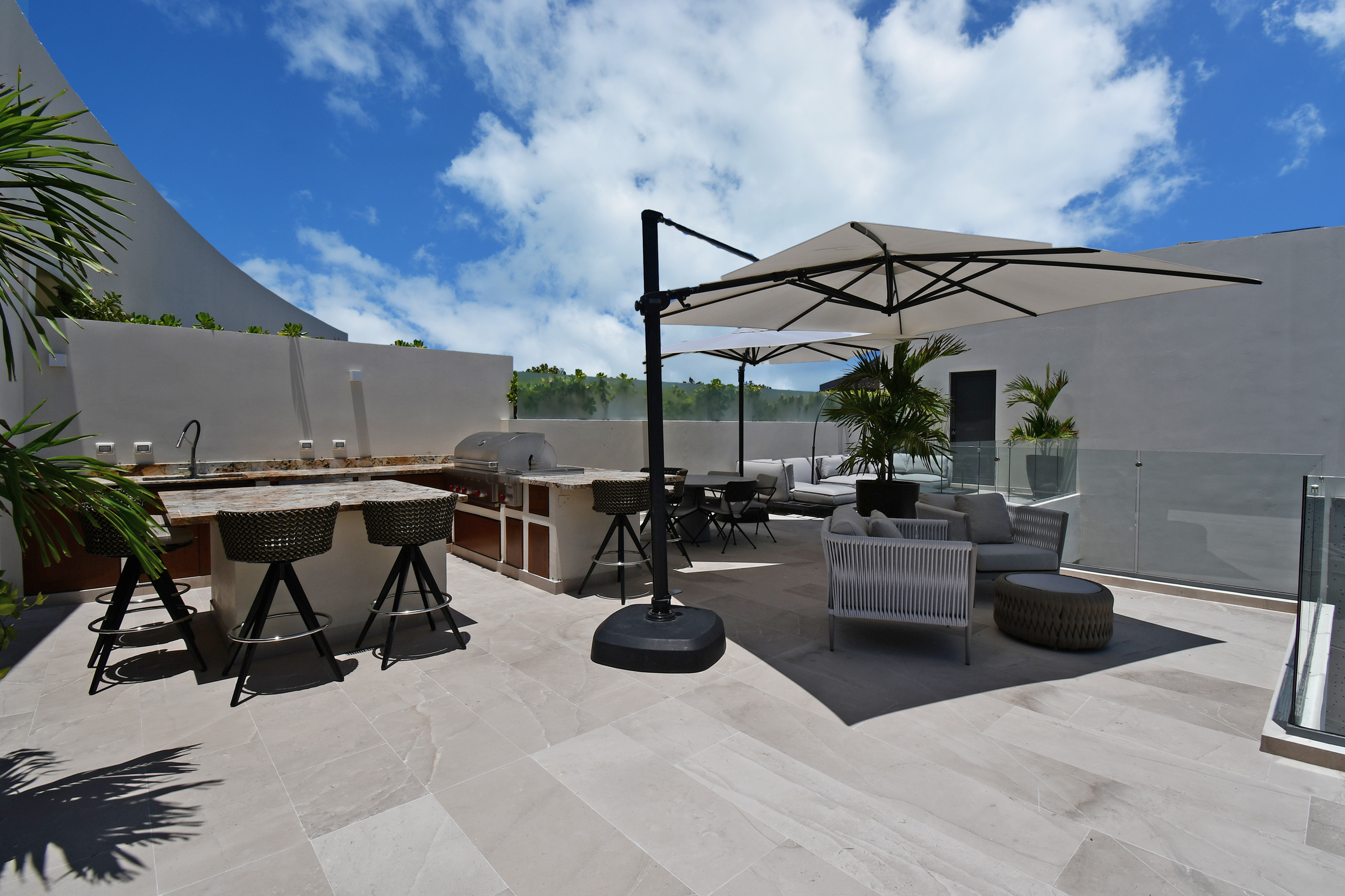  Three-Bedroom Blue Horizon Penthouse - 物件實景