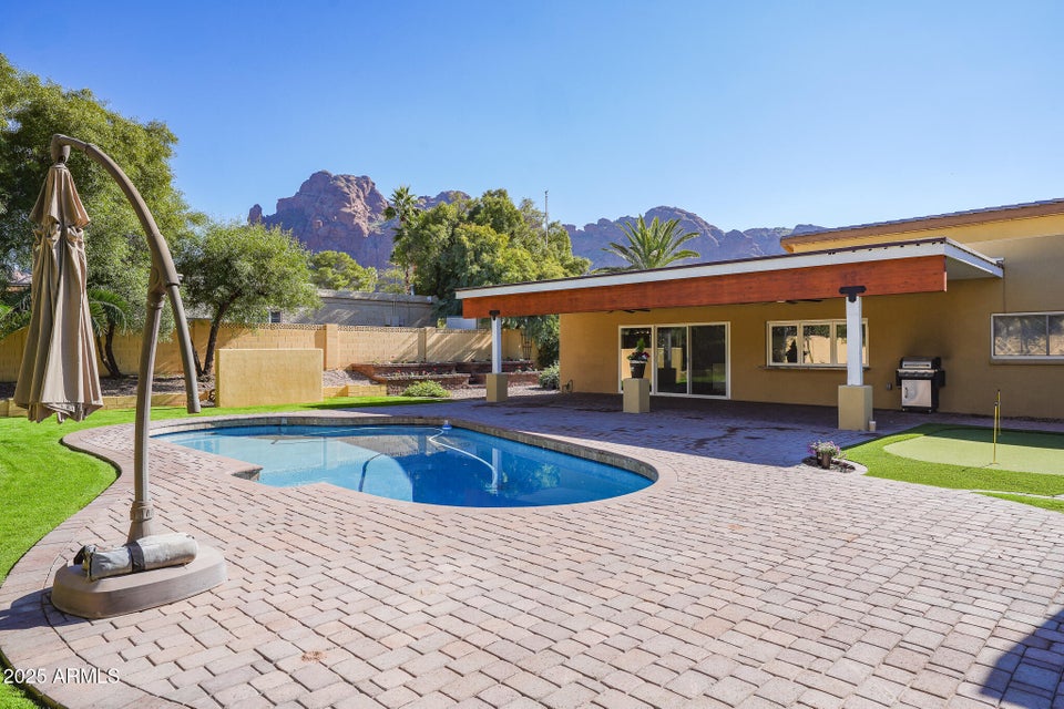 Phoenix, Arizona, 85018, United States, 4 Bedrooms Bedrooms, ,Residential,For Sale,2001186