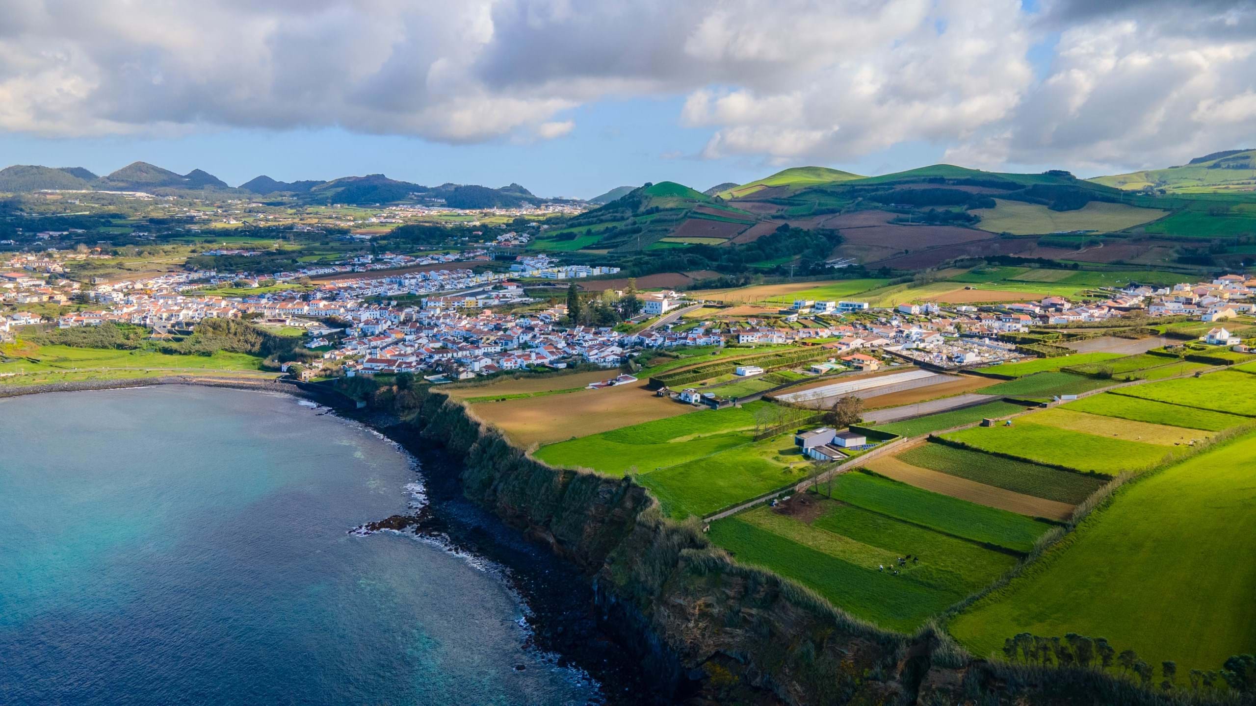 Ponta Delgada, Ilha de São Miguel, 9560-501, PT, 3 Bedrooms Bedrooms, ,4 BathroomsBathrooms,Residential,For Sale,1826448
