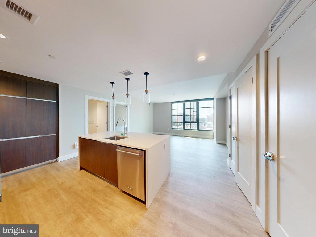 Rockville, Maryland, 20852, United States, 2 Bedrooms Bedrooms, ,2 BathroomsBathrooms,Residential,For Sale,1861250