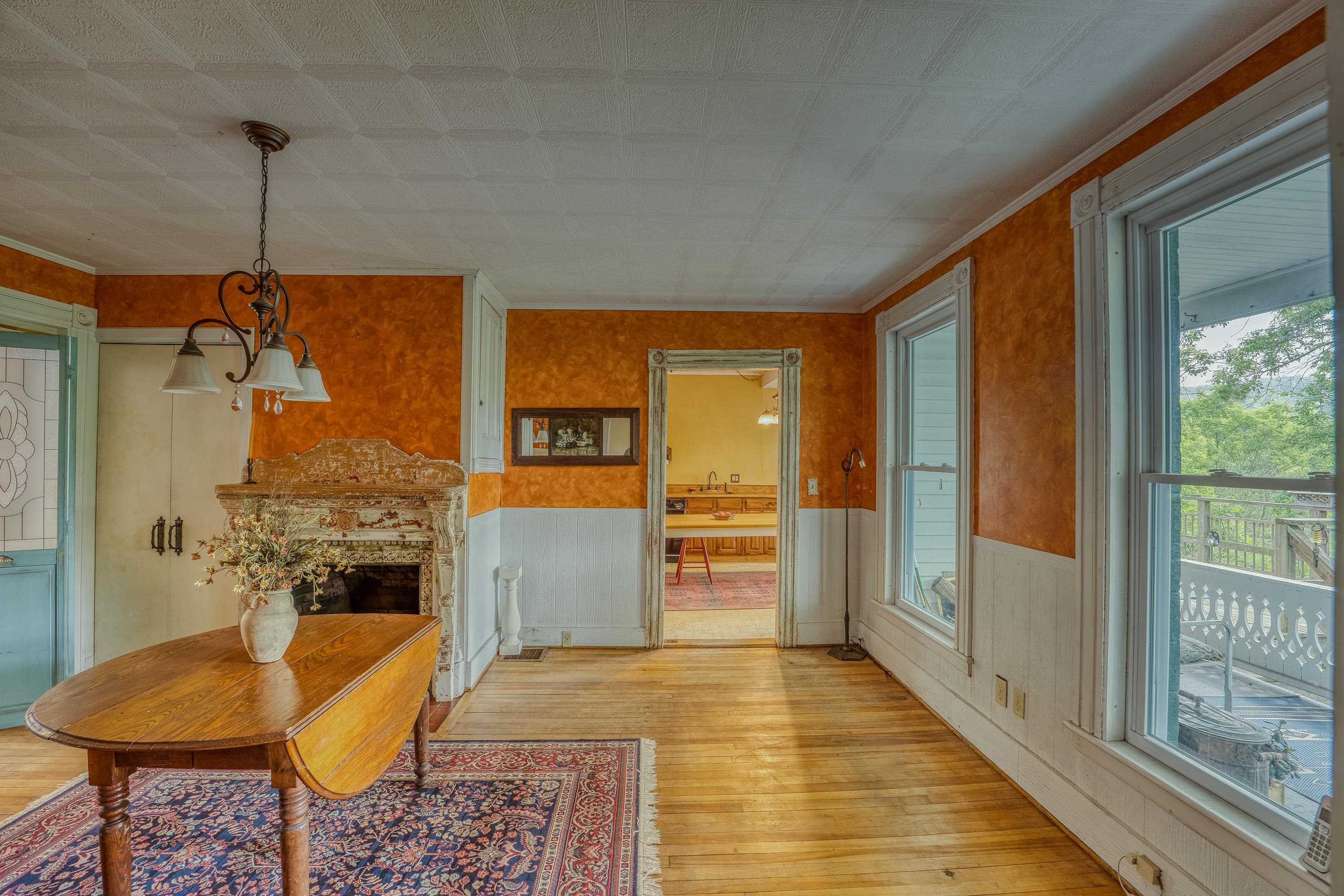 Littleton, New Hampshire, 03561, United States, 5 Bedrooms Bedrooms, ,1 BathroomBathrooms,Residential,For Sale,1856478