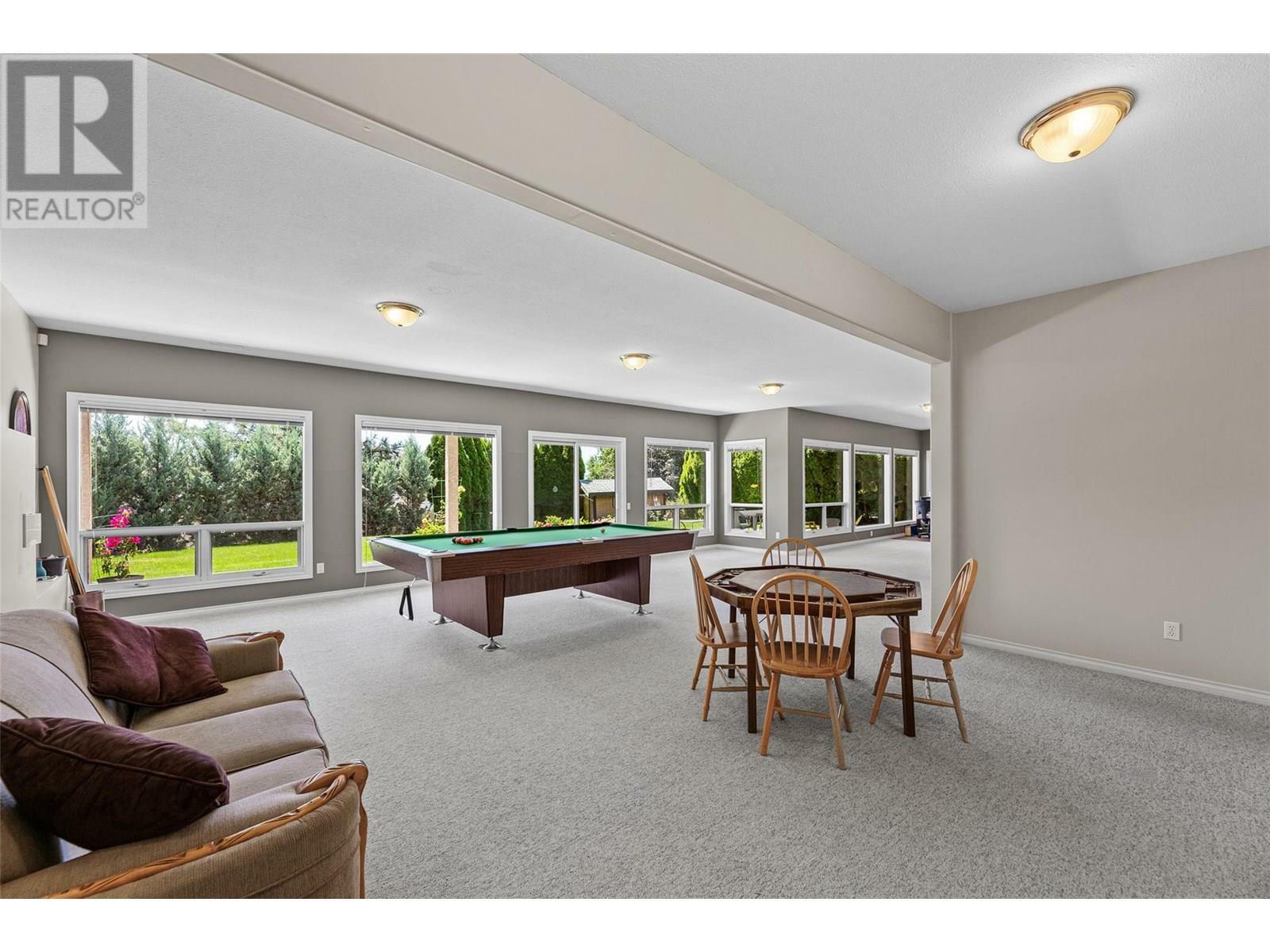 KELOWNA, British Columbia, V1V 1W2, CA, 4 Bedrooms Bedrooms, ,3 BathroomsBathrooms,Residential,For Sale,1882323