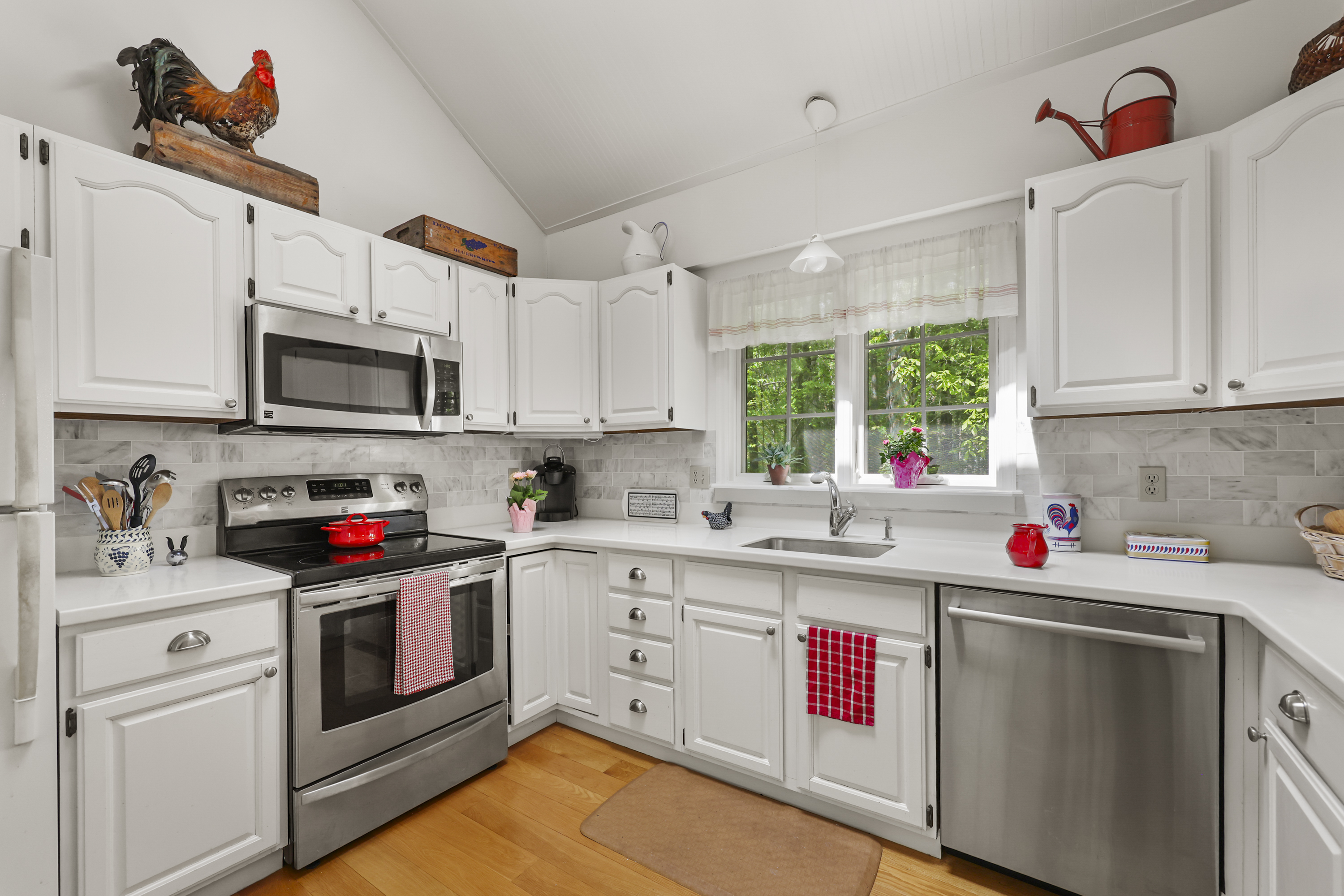  MODERN COMFORT MEETS TIMELESS NEW ENGLAND FARMHOUSE CHARM - 物件實景
