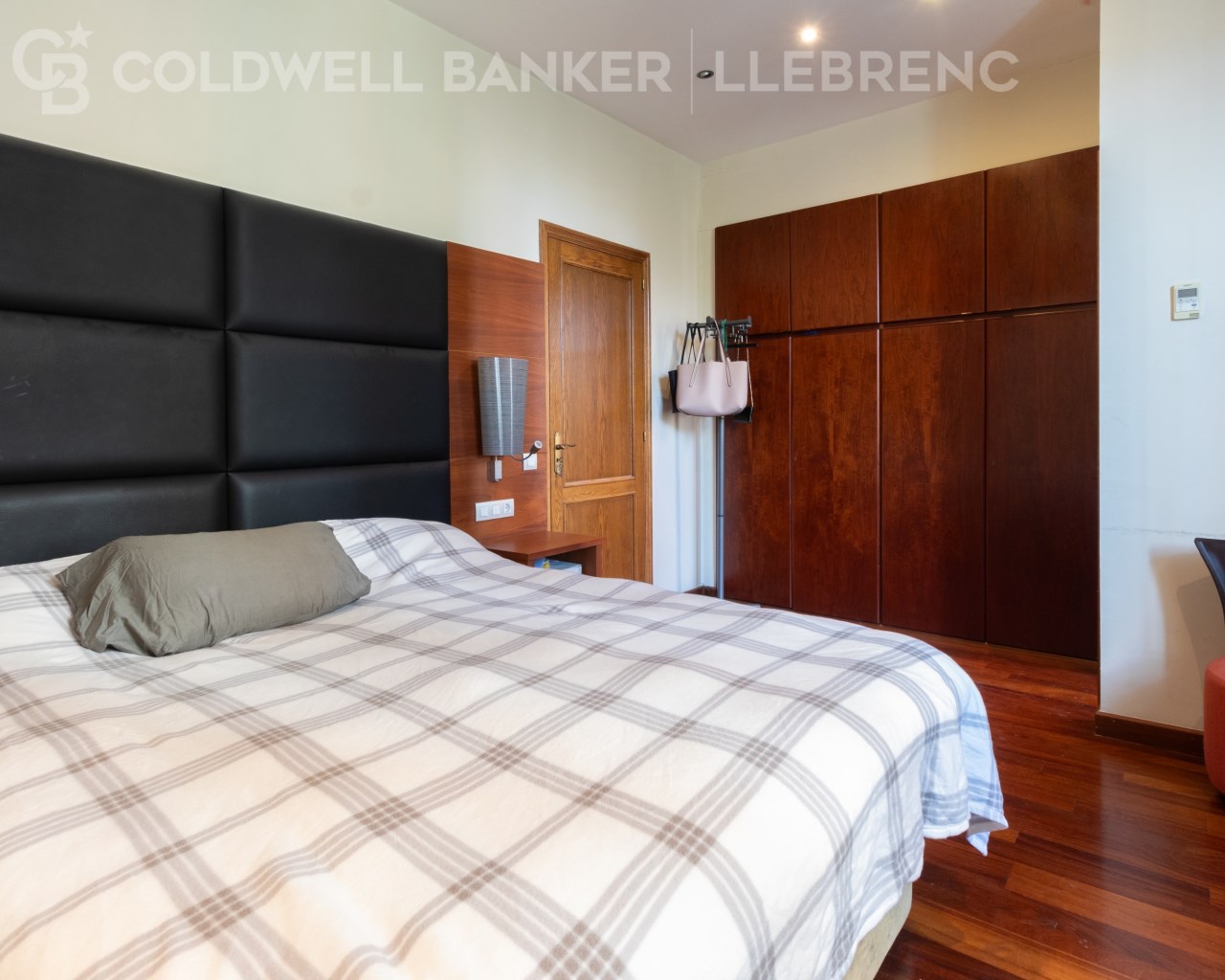 Barcelona, Catalonia, ES, 3 Bedrooms Bedrooms, ,3 BathroomsBathrooms,Residential,For Sale,1448508