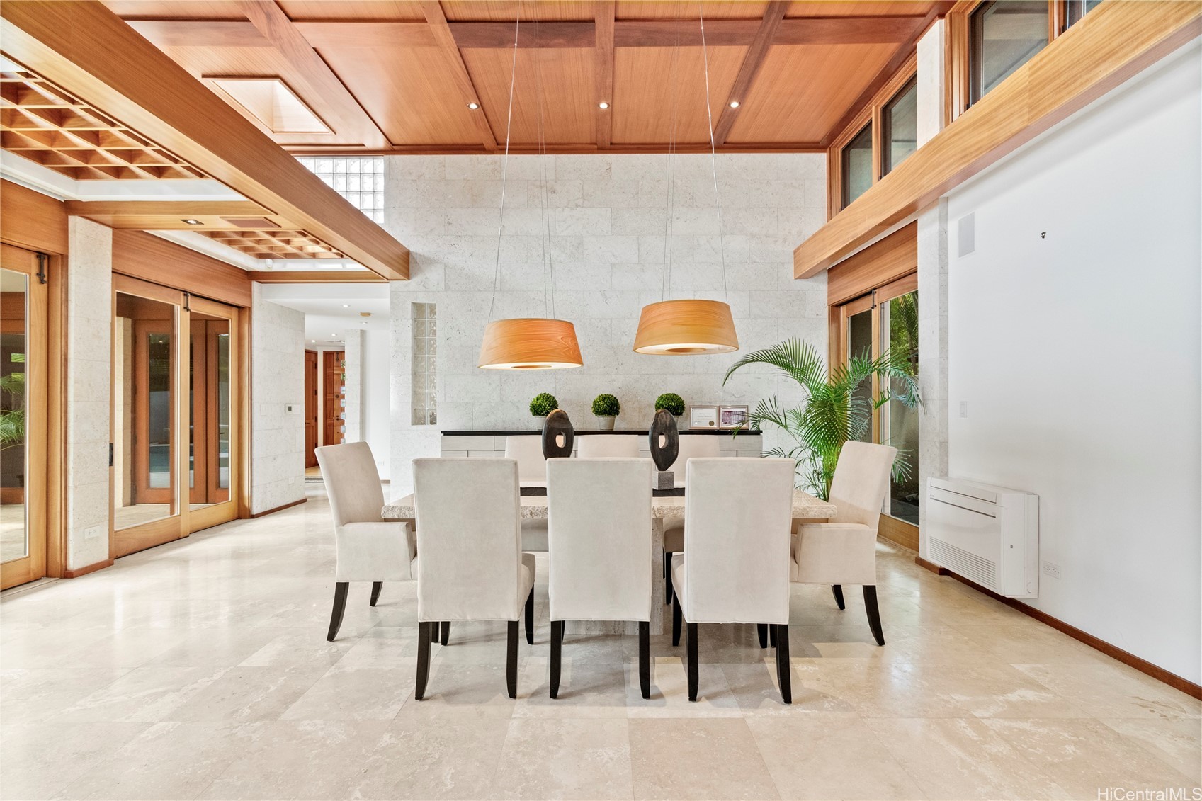 Honolulu, Hawaii, 96816, United States, 3 Bedrooms Bedrooms, ,3 BathroomsBathrooms,Residential,For Sale,1988153