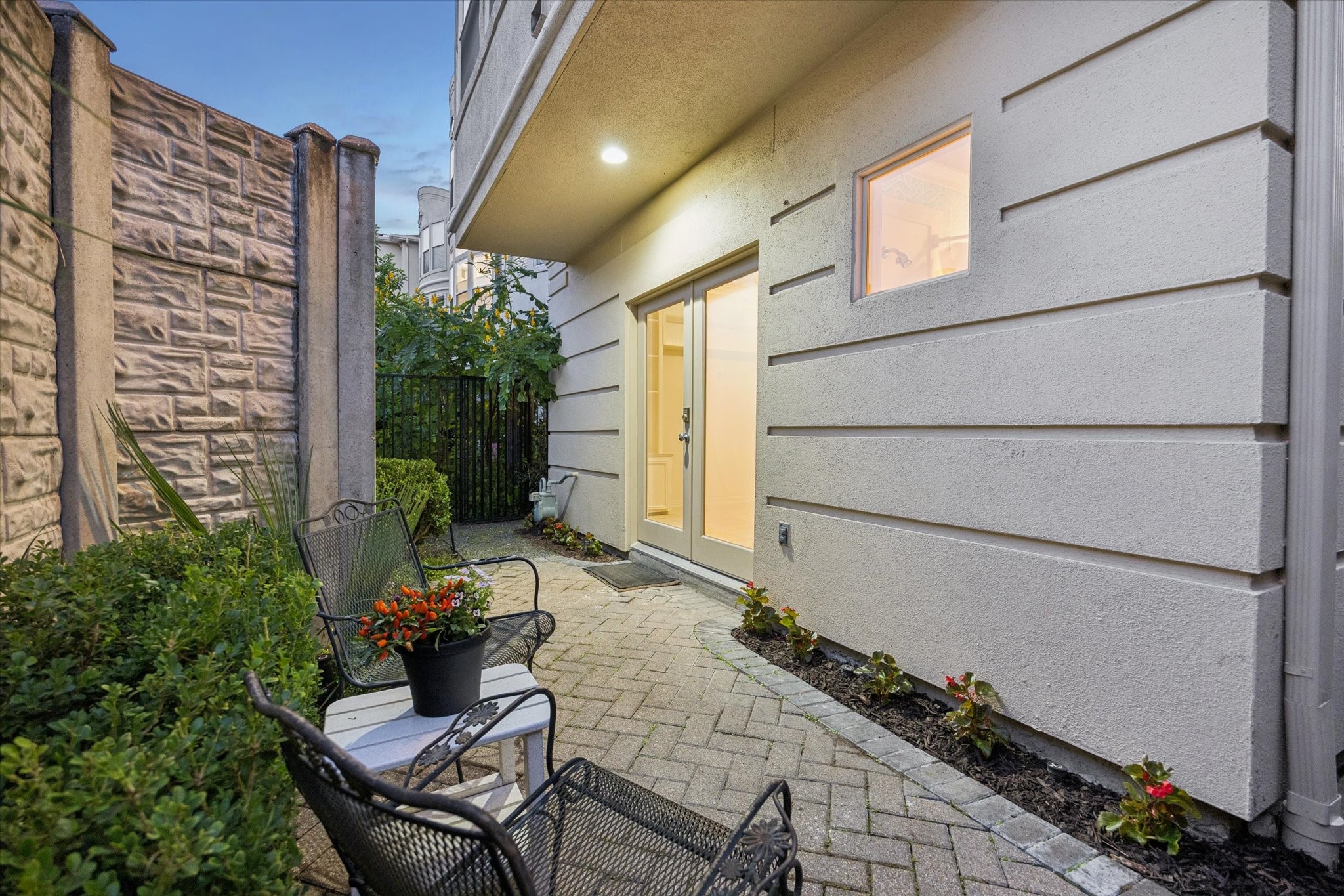  1515 Hyde Park Boulevard #5 - 物件實景