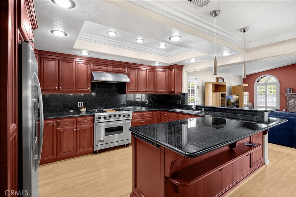 Upland, California, 91786, United States, 5 Bedrooms Bedrooms, ,2 BathroomsBathrooms,Residential,For Sale,1927860