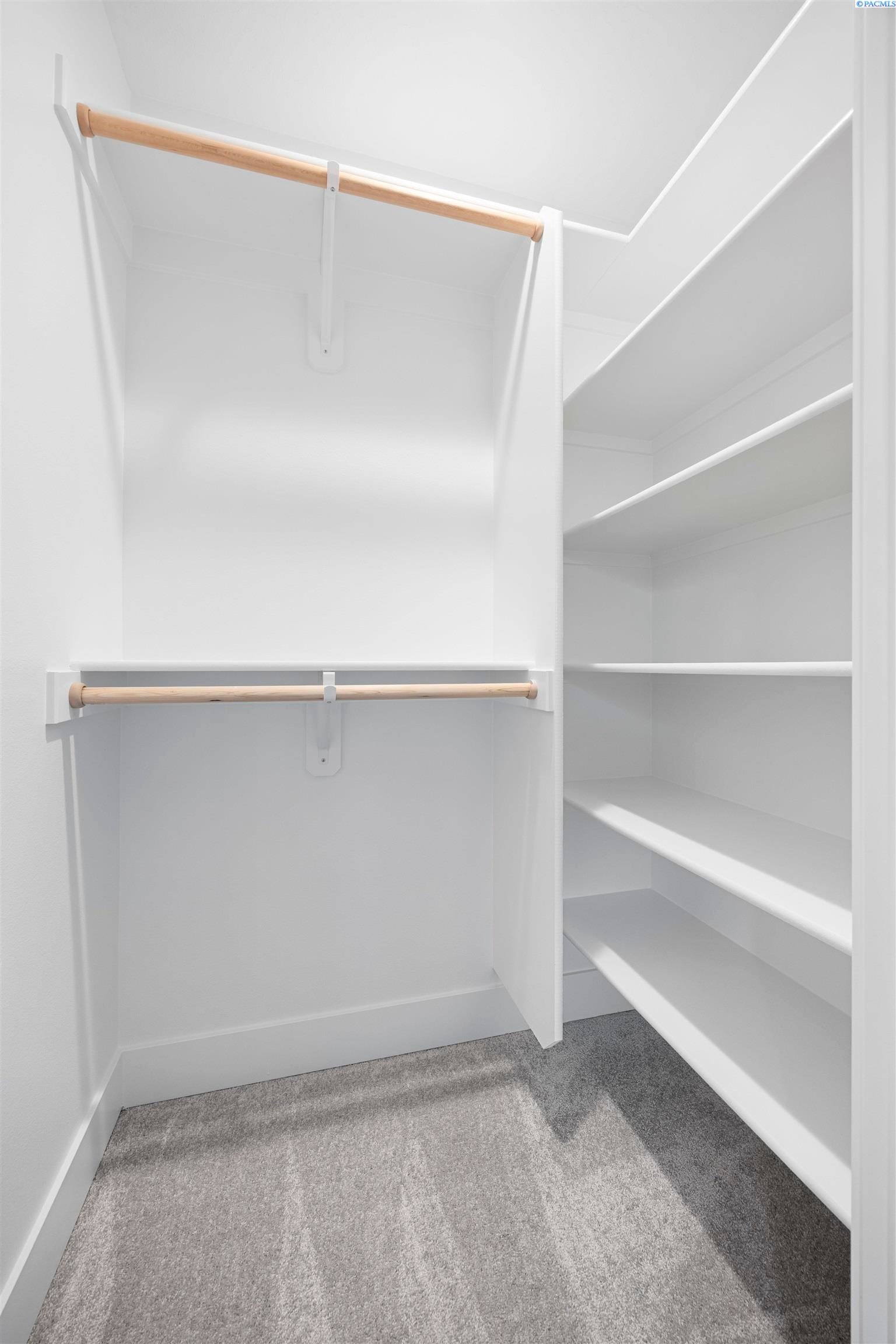 West Richland, Washington, 99353, United States, 4 Bedrooms Bedrooms, ,2 BathroomsBathrooms,Residential,For Sale,2014004