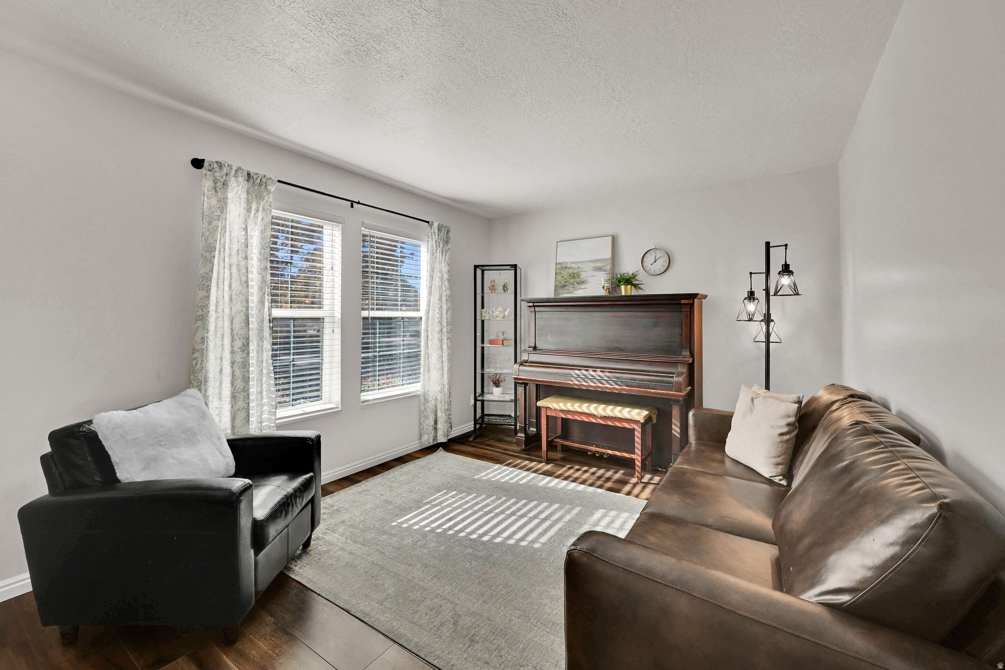 Clinton, Utah, 84015, United States, 5 Bedrooms Bedrooms, ,3 BathroomsBathrooms,Residential,For Sale,1987600