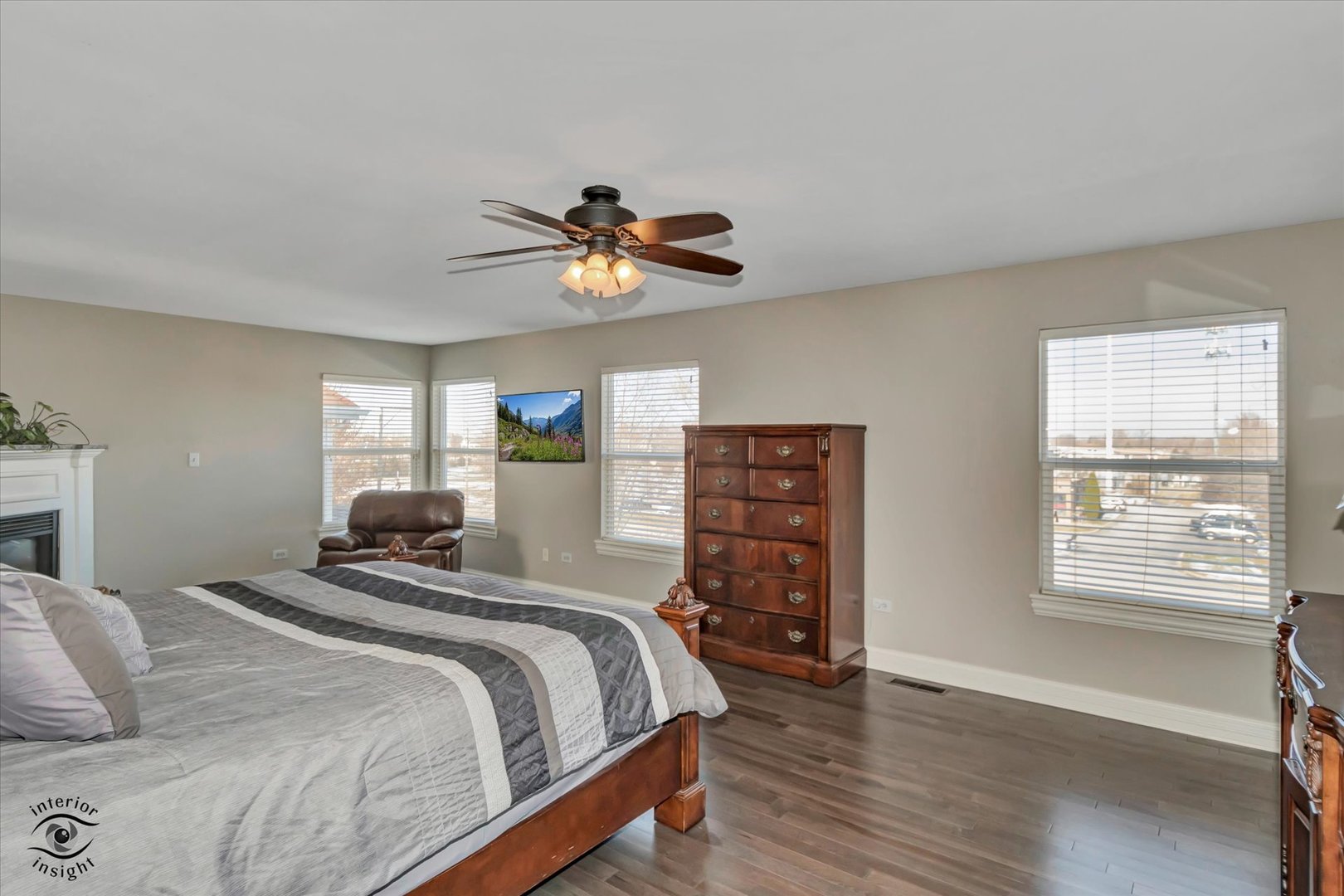 Homer Glen, Illinois, 60491, United States, 4 Bedrooms Bedrooms, ,4 BathroomsBathrooms,Residential,For Sale,2005636