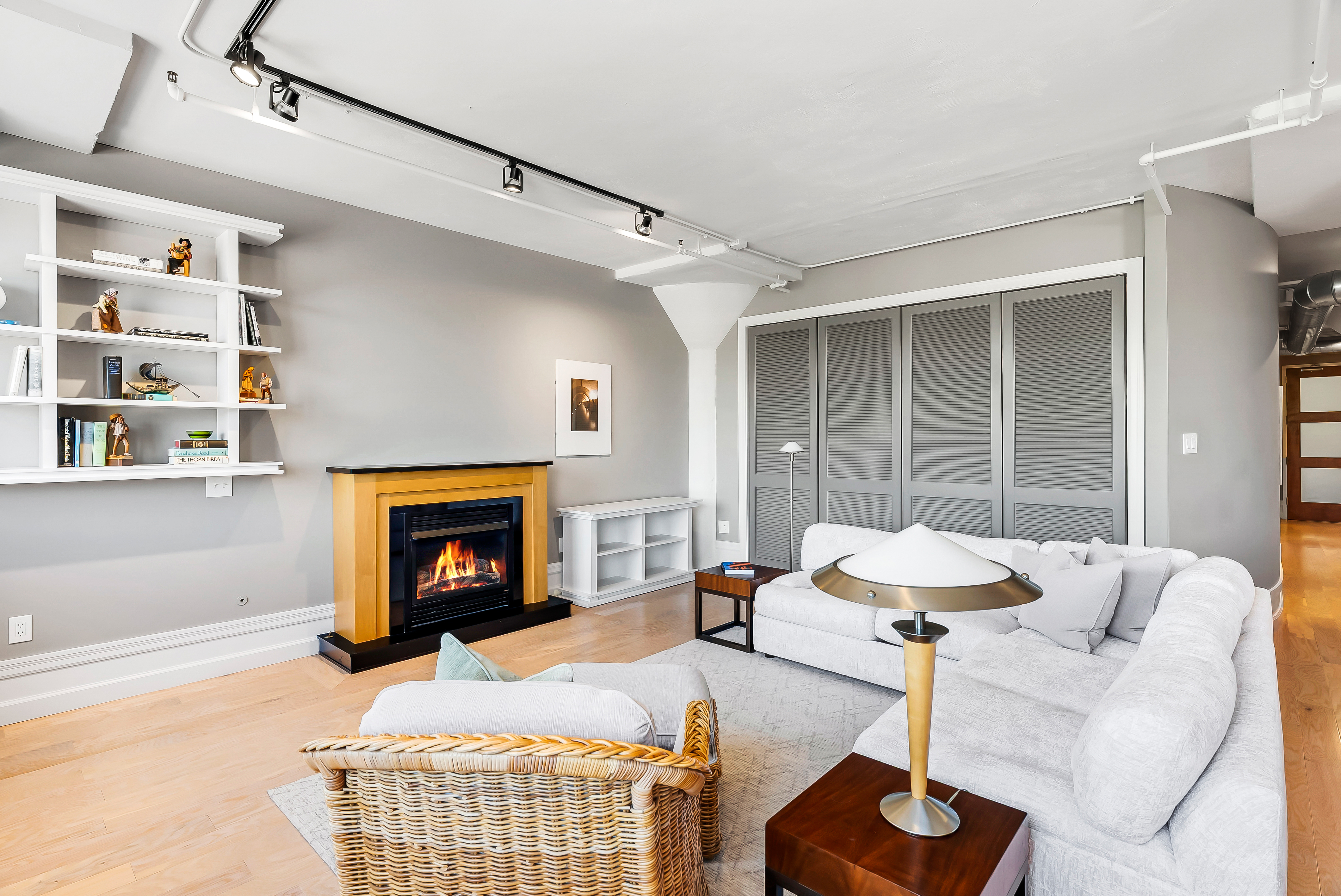  Experience sophisticated urban living at the Maison Lofts - 物件實景