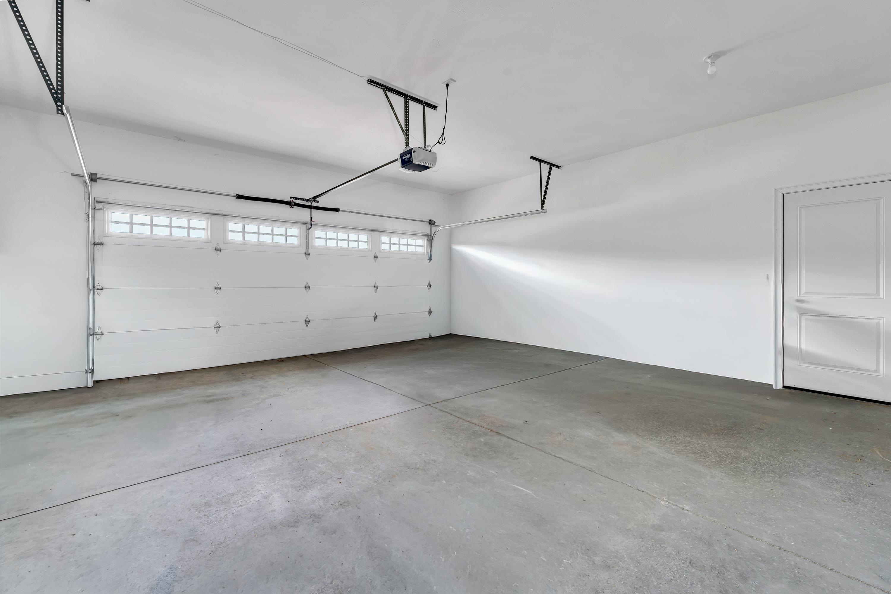 Brentwood, New Hampshire, 03833, United States, 2 Bedrooms Bedrooms, ,2 BathroomsBathrooms,Residential,For Sale,1976209