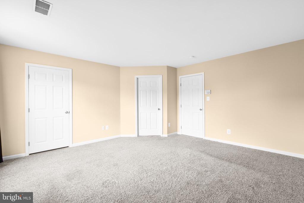 Fredericksburg, Virginia, 22407, United States, 4 Bedrooms Bedrooms, ,4 BathroomsBathrooms,Residential,For Sale,1883172