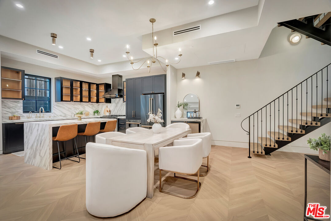 West Hollywood, California, 90069, United States, 3 Bedrooms Bedrooms, ,3 BathroomsBathrooms,Residential,For Sale,1999893