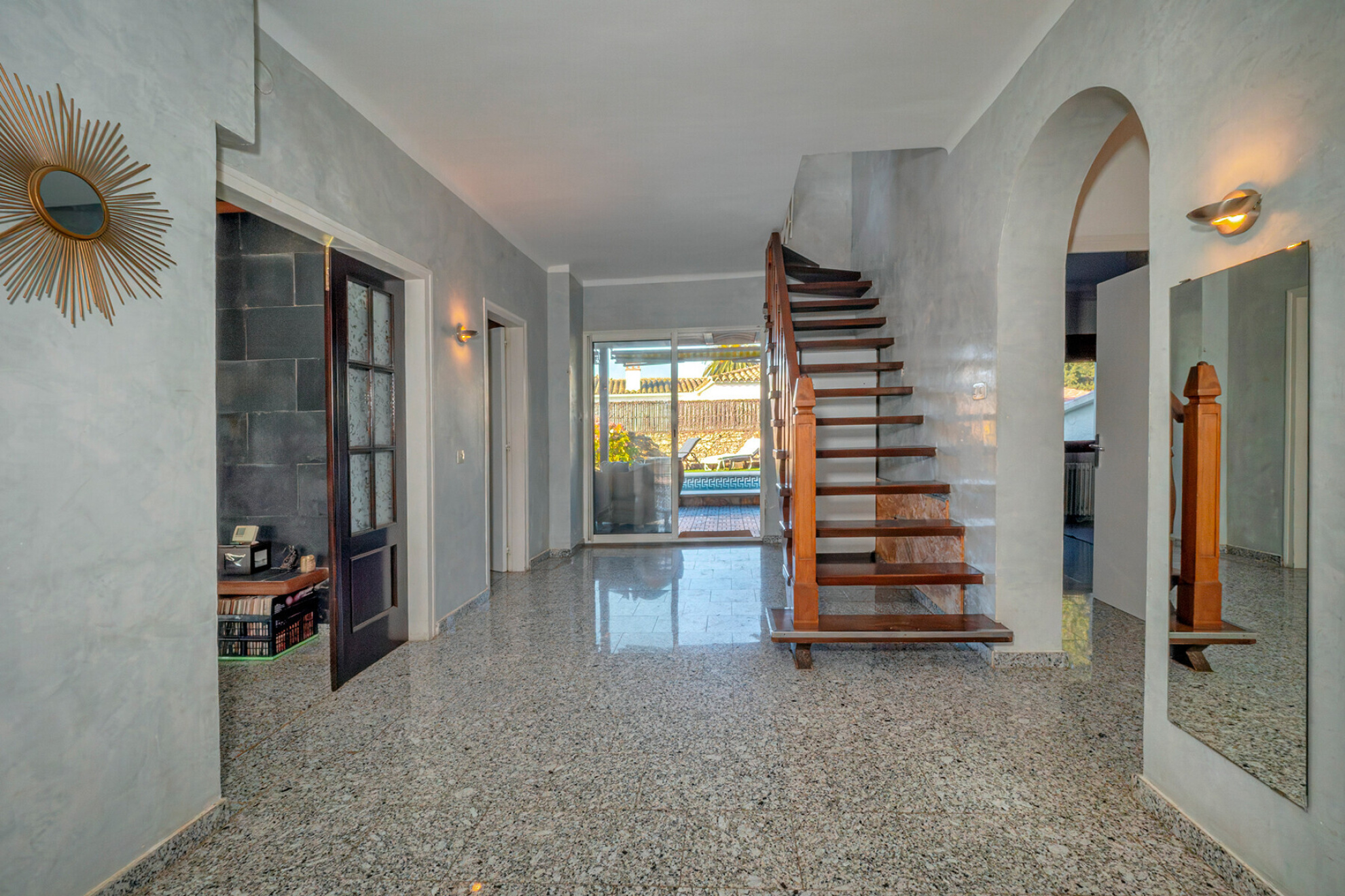  Exclusive Mediterranean Villa in Prime Empuriabrava Location - 物件實景