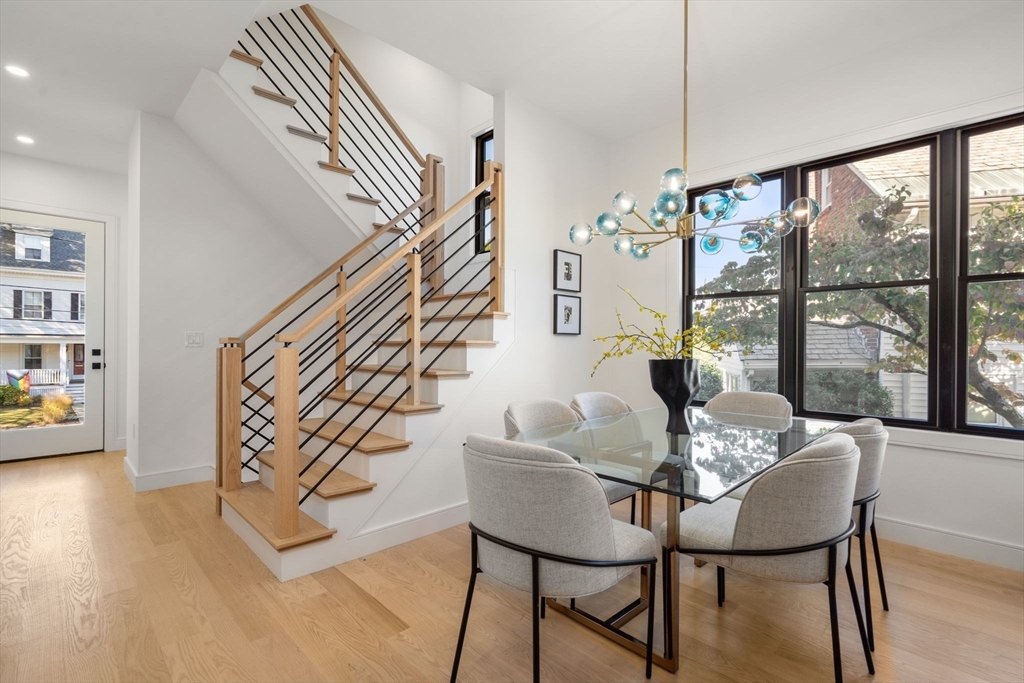 Newton, Massachusetts, 02458, United States, 4 Bedrooms Bedrooms, ,4 BathroomsBathrooms,Residential,For Sale,1991702