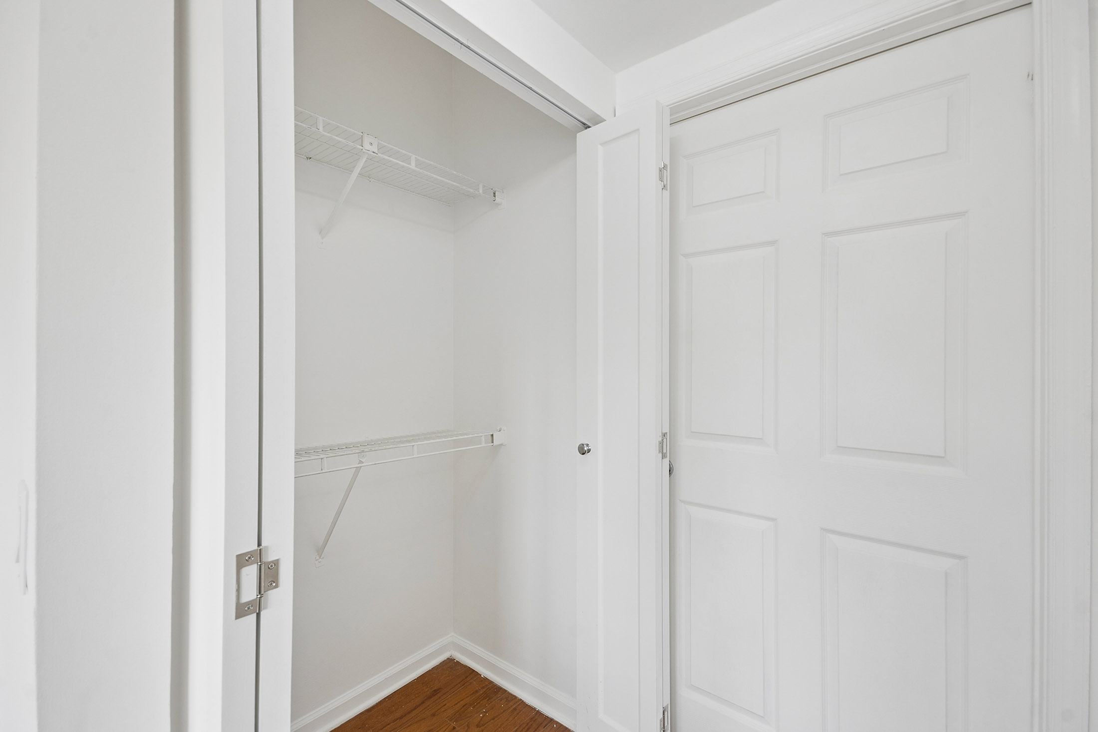  Stunning Designer-renovated Condo Minutes from Atlanta