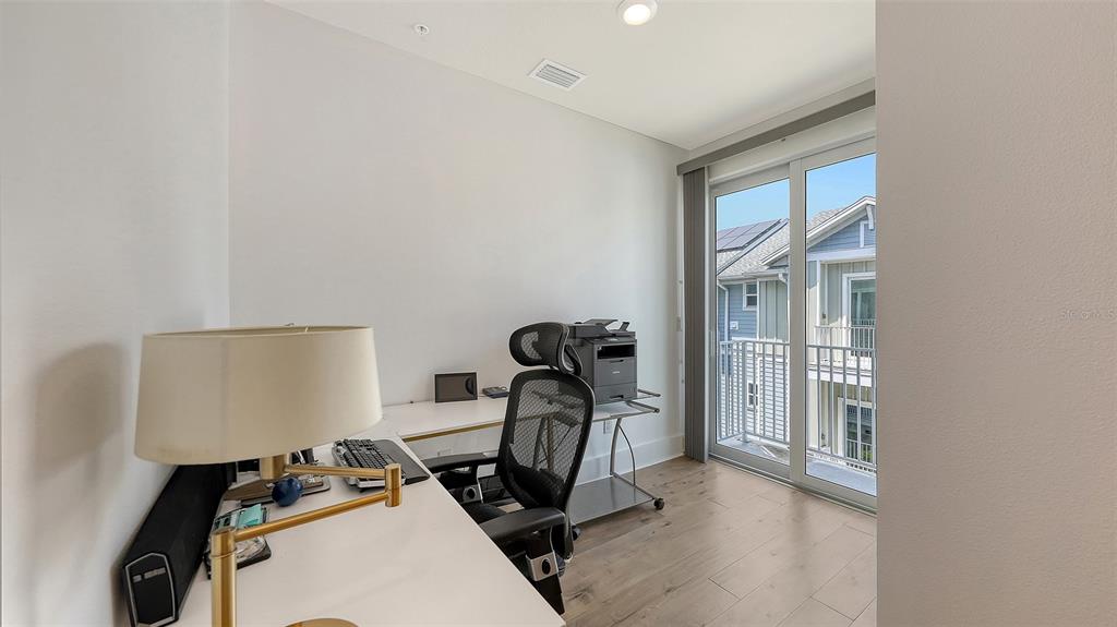 Sarasota, Florida, 34236, United States, 3 Bedrooms Bedrooms, ,4 BathroomsBathrooms,Residential,For Sale,1986560