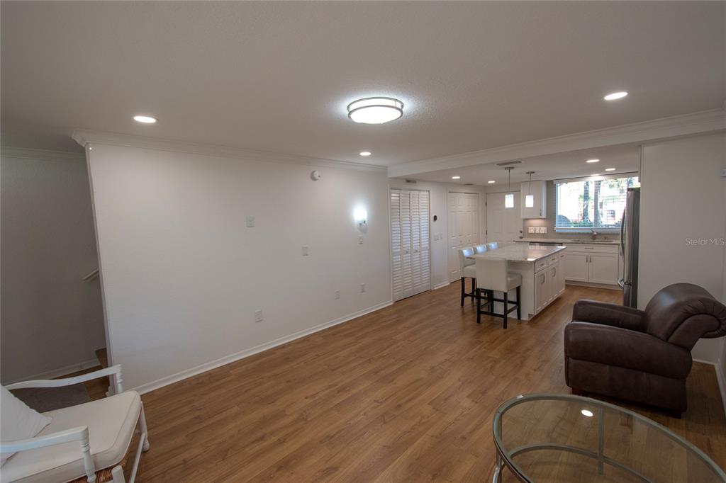 Sarasota, Florida, 34236, United States, 3 Bedrooms Bedrooms, ,2 BathroomsBathrooms,Residential,For Sale,1995598