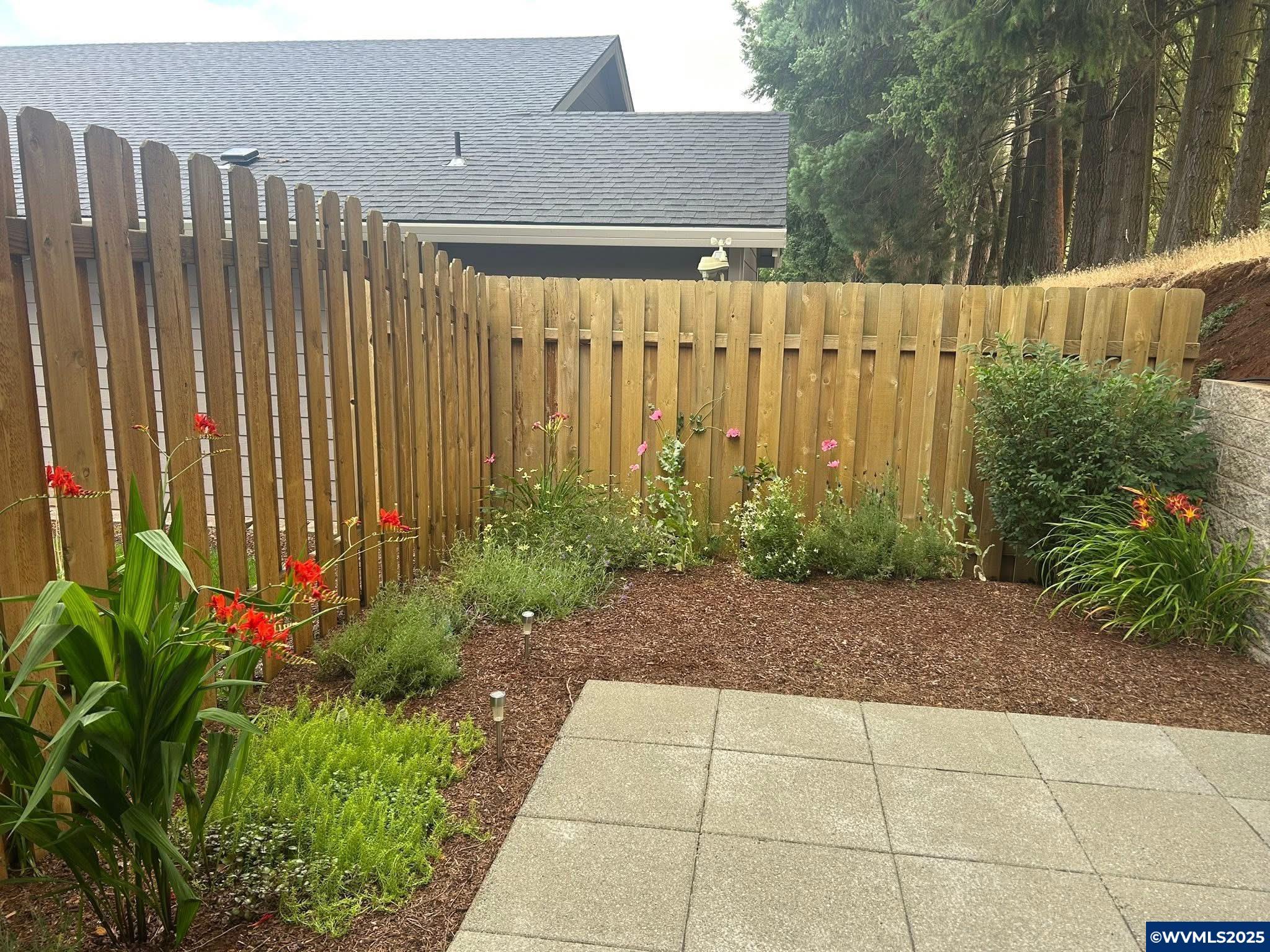 Salem, Oregon, 97306, United States, 3 Bedrooms Bedrooms, ,3 BathroomsBathrooms,Residential,For Sale,1891858