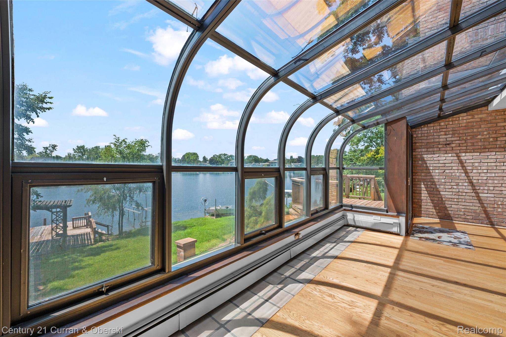 Walled Lake, Michigan, 48390, United States, 3 Bedrooms Bedrooms, ,3 BathroomsBathrooms,Residential,For Sale,1981243