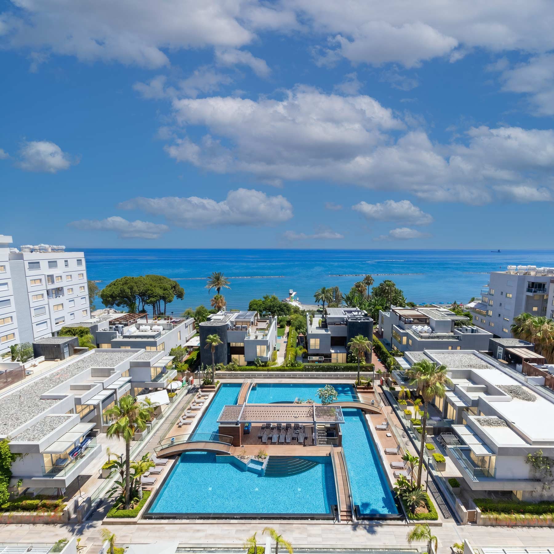  Beachfront 3-Bedroom Penthouse with Private Rooftop Terrace in Limassol - 物件實景