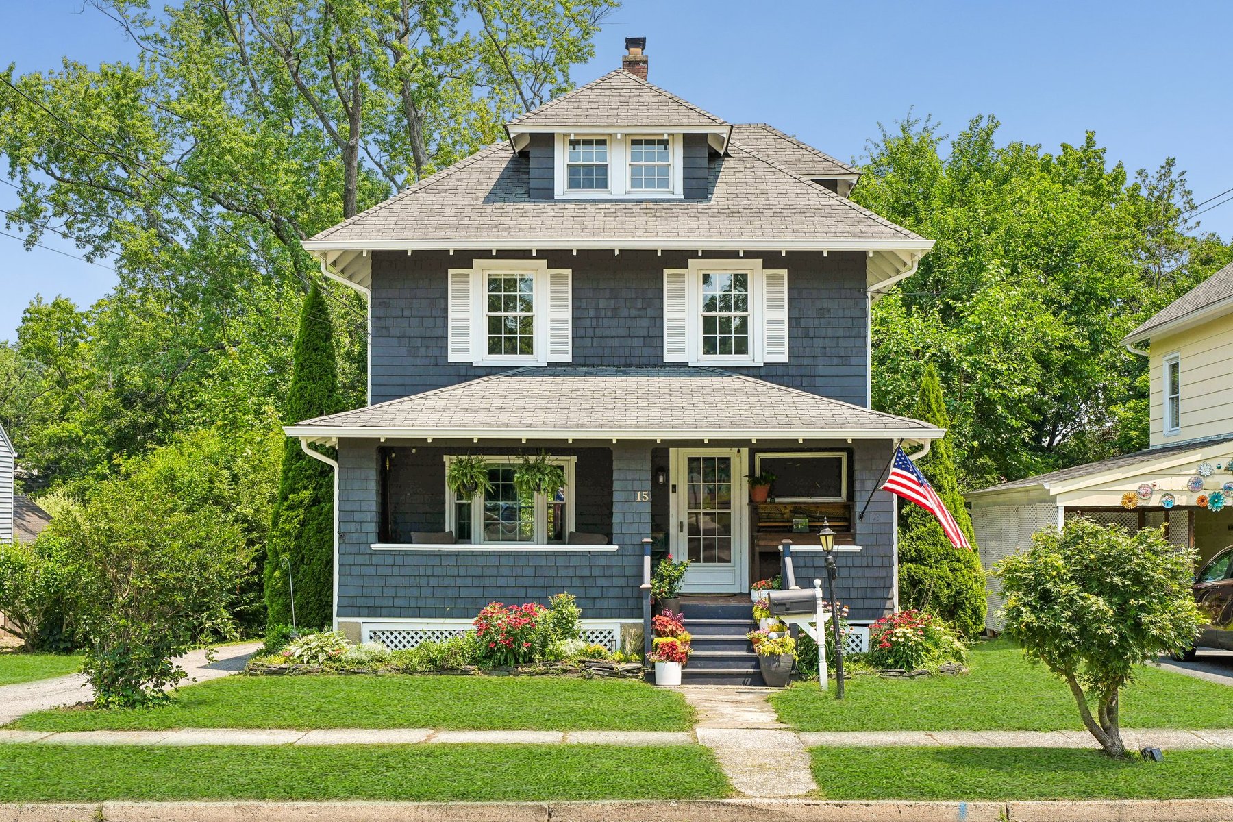  Craftsman Inspired Home With Both Old-Home Charm and Modern Amenities - 物件實景