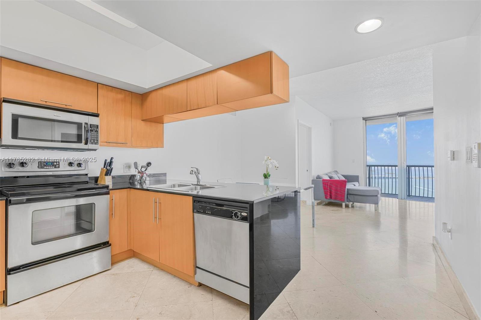 Miami, Florida, 33132, United States, 2 Bedrooms Bedrooms, ,2 BathroomsBathrooms,Residential,For Sale,1739063