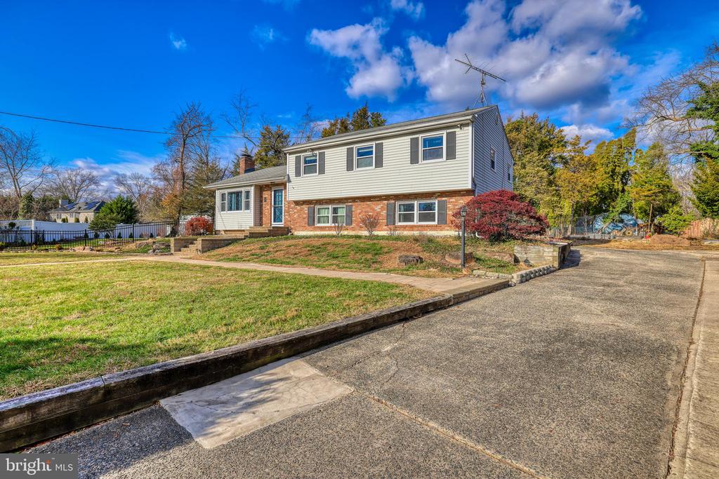 Trenton, New Jersey, 08618, United States, 4 Bedrooms Bedrooms, ,3 BathroomsBathrooms,Residential,For Sale,1995811