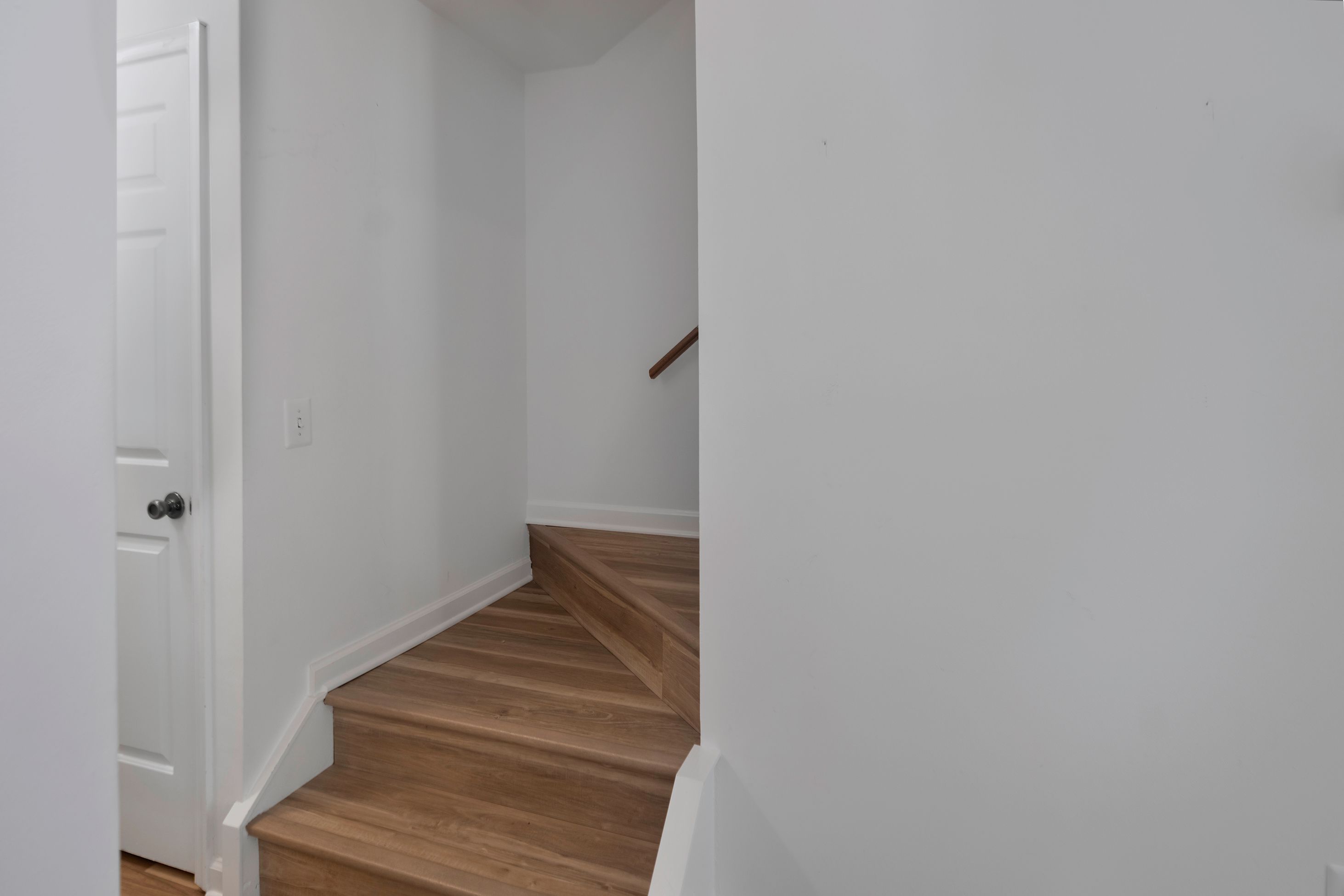  Freshly Renovated and Move-In Ready - 物件實景