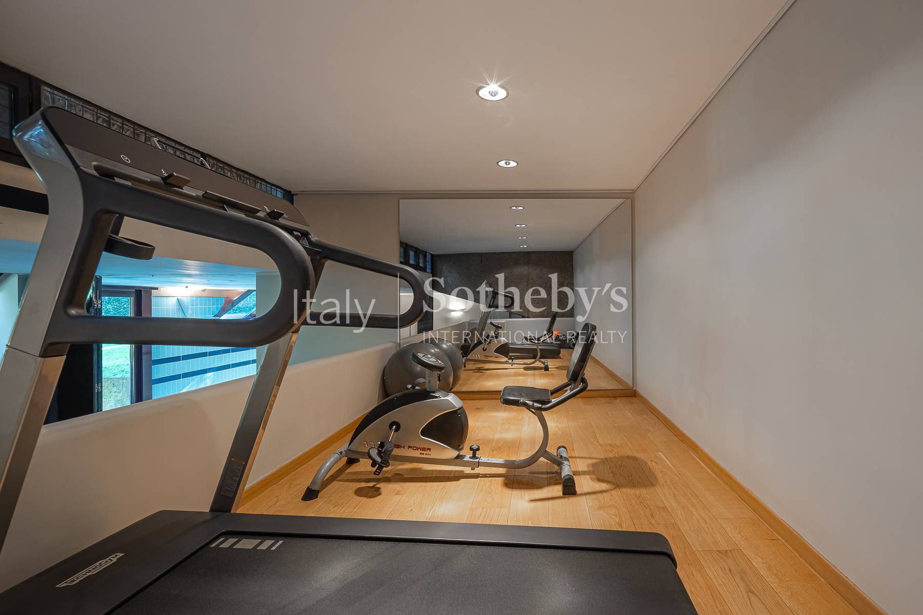  Designer villa surrounded by greenery - 物件實景