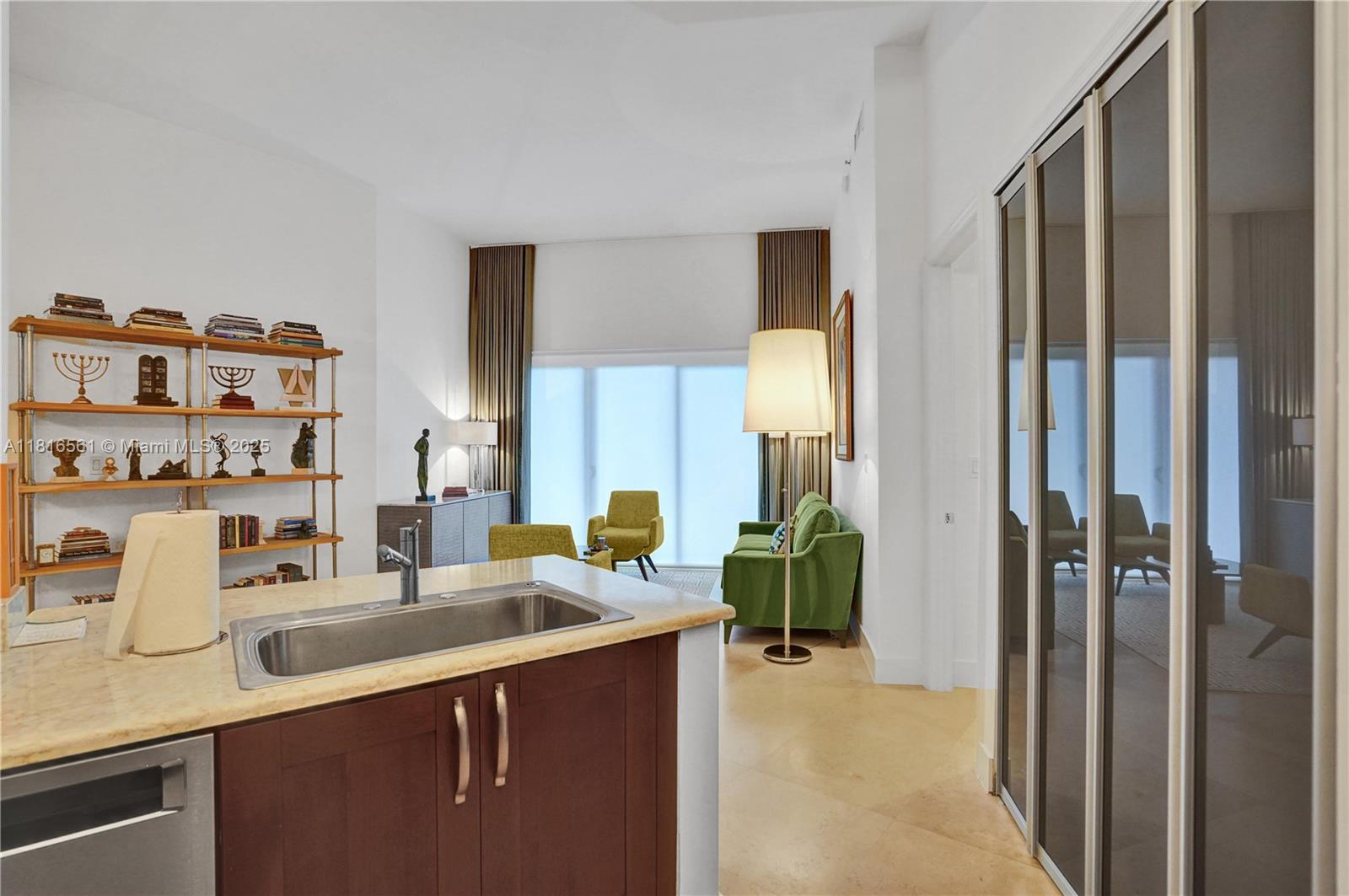 Aventura, Florida, 33180, United States, 2 Bedrooms Bedrooms, ,2 BathroomsBathrooms,Residential,For Sale,1848043