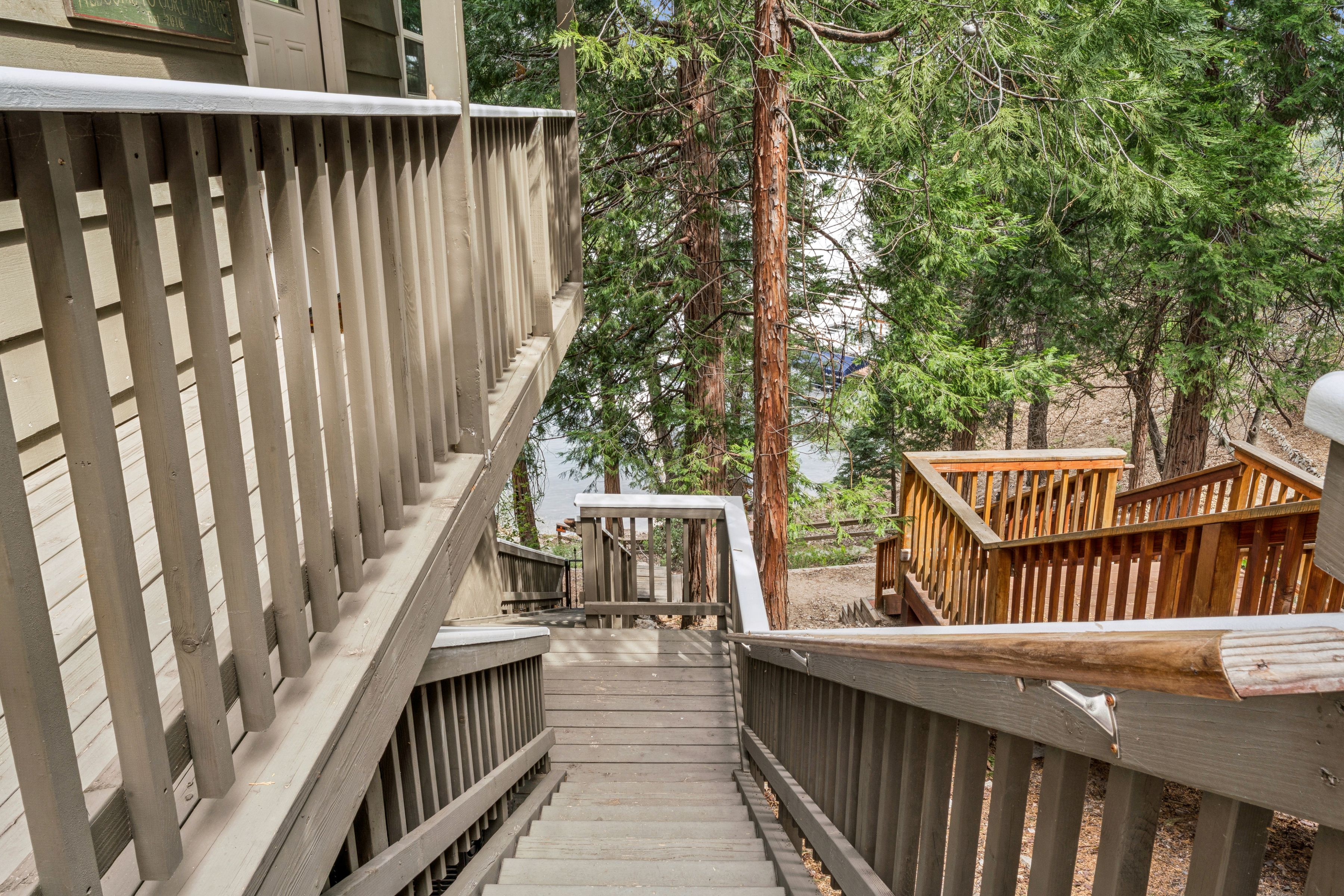  28898 Palisades Drive, Lake Arrowhead, CA 92352 - 物件實景