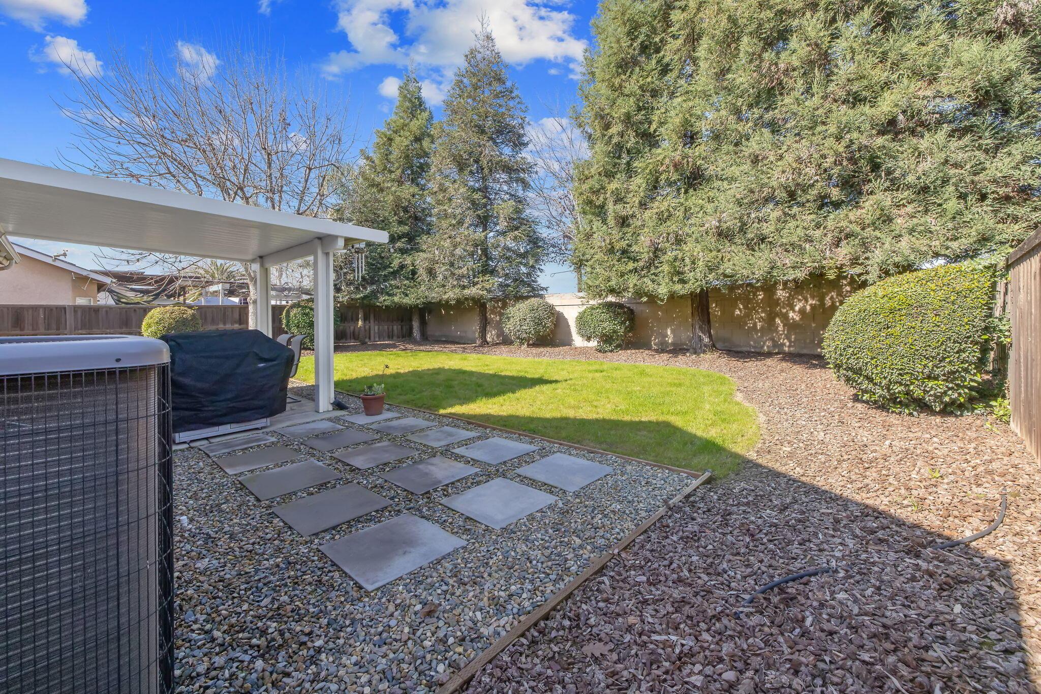 Visalia, California, 93291, United States, 3 Bedrooms Bedrooms, ,2 BathroomsBathrooms,Residential,For Sale,2013807