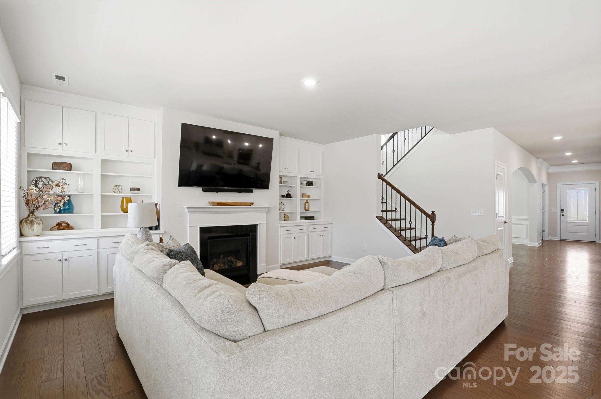 Huntersville, North Carolina, 28078, United States, 4 Bedrooms Bedrooms, ,4 BathroomsBathrooms,Residential,For Sale,1992464